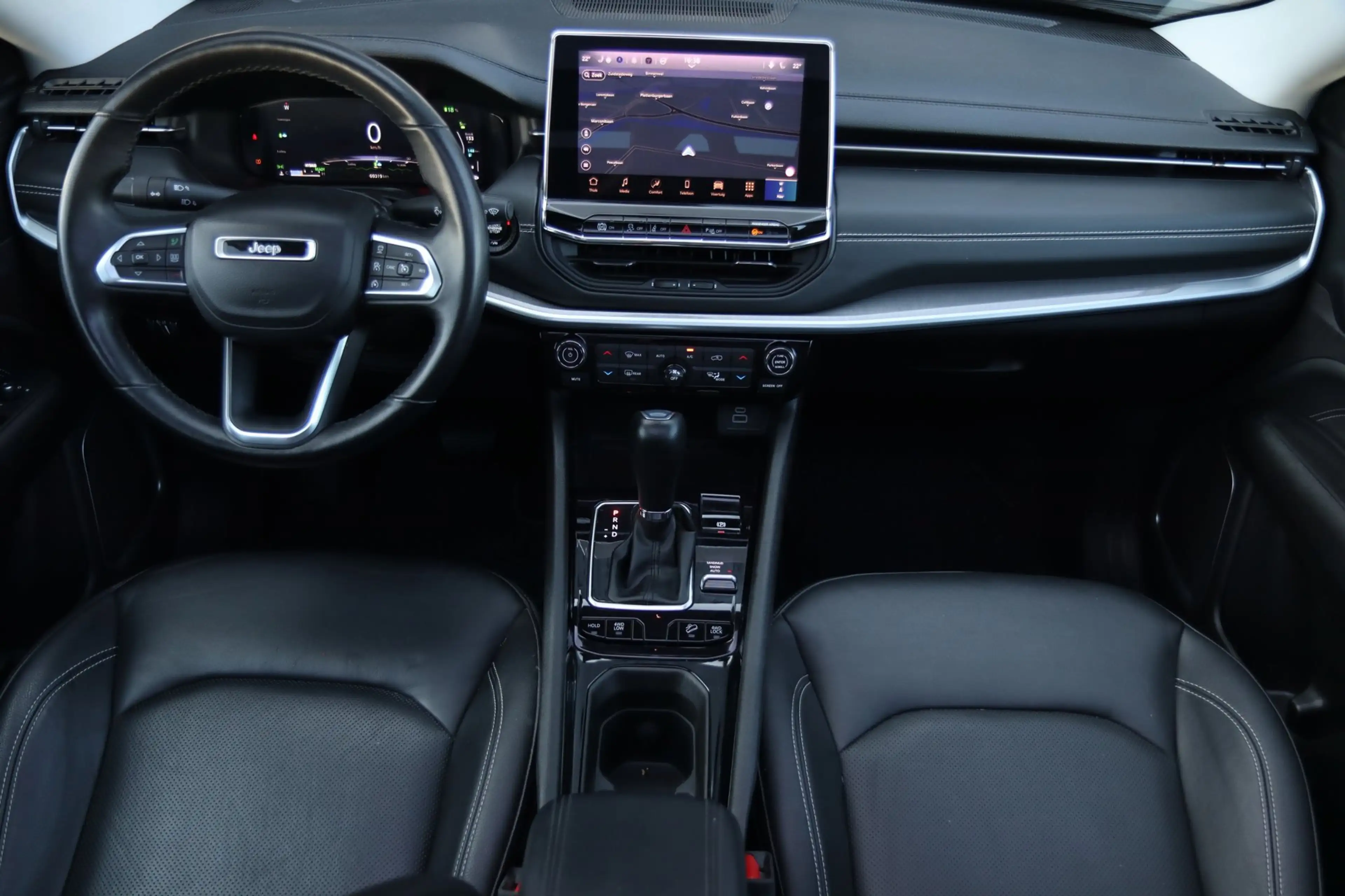 Jeep Compass 4xe 240 Plug-in Hybrid Electric S / PANO / ACC / K — photo 6
