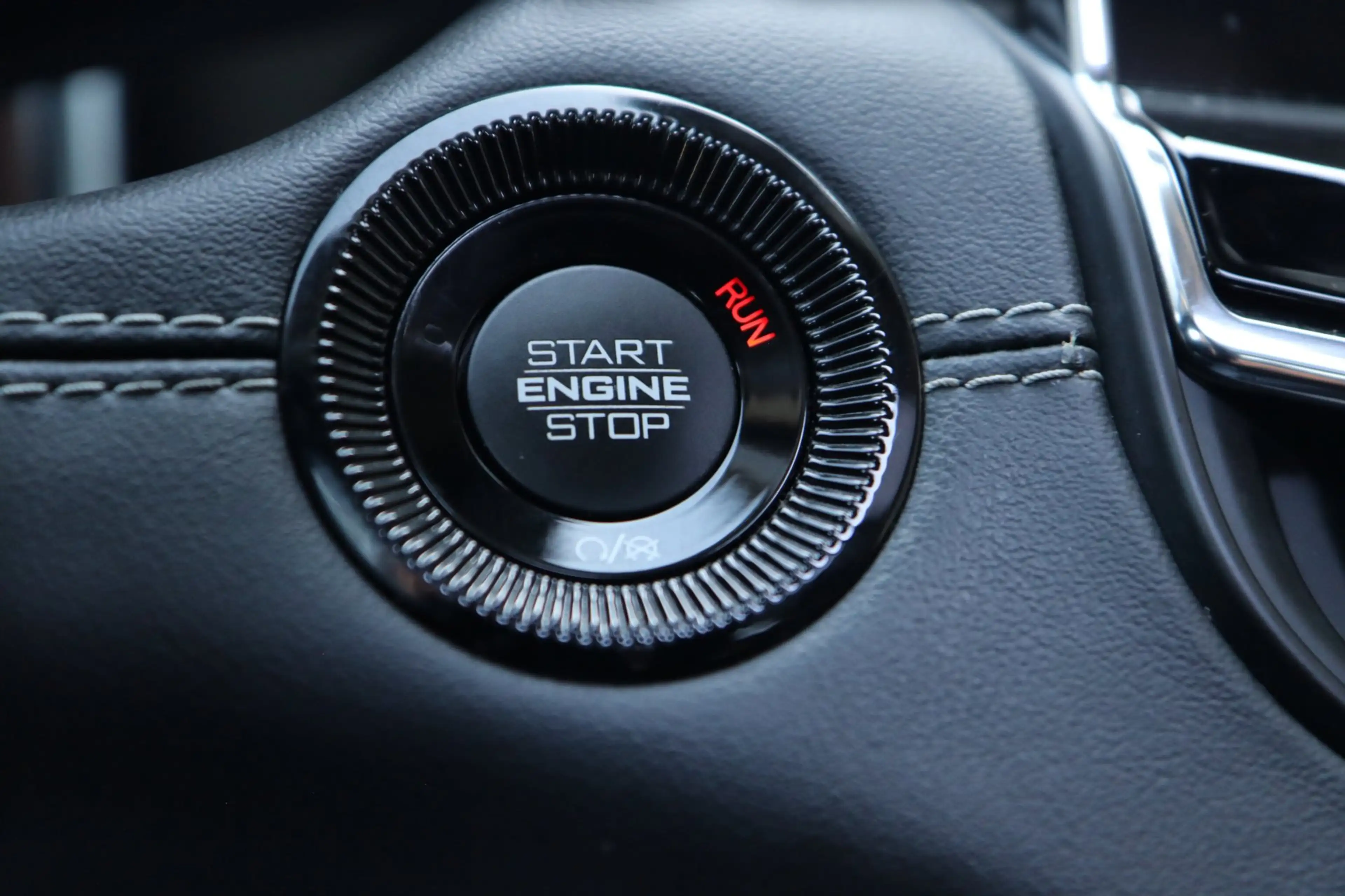 Jeep Compass 4xe 240 Plug-in Hybrid Electric S / PANO / ACC / K — photo 15