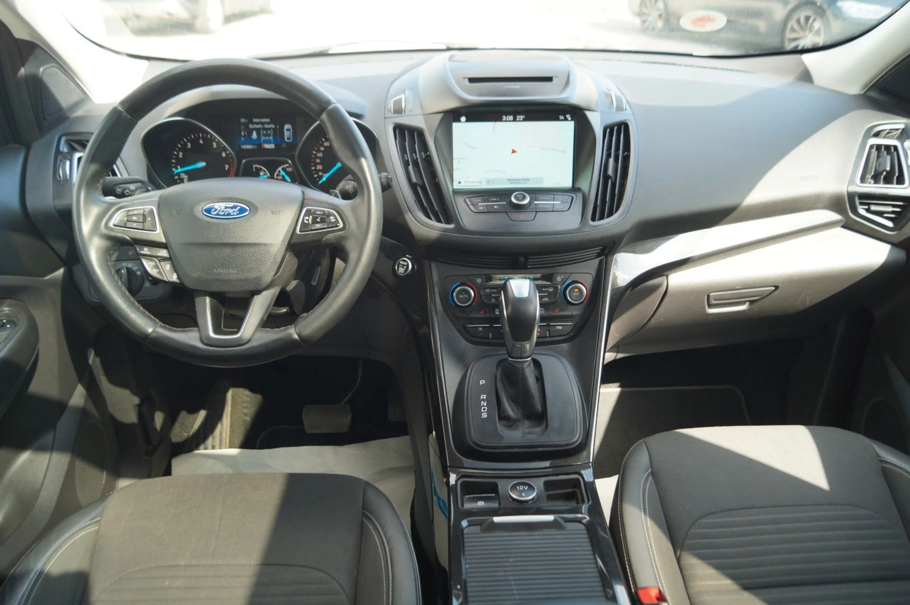 Ford Kuga Titanium 4WD|ACC|Autom.|Pano|AHK| — photo 9
