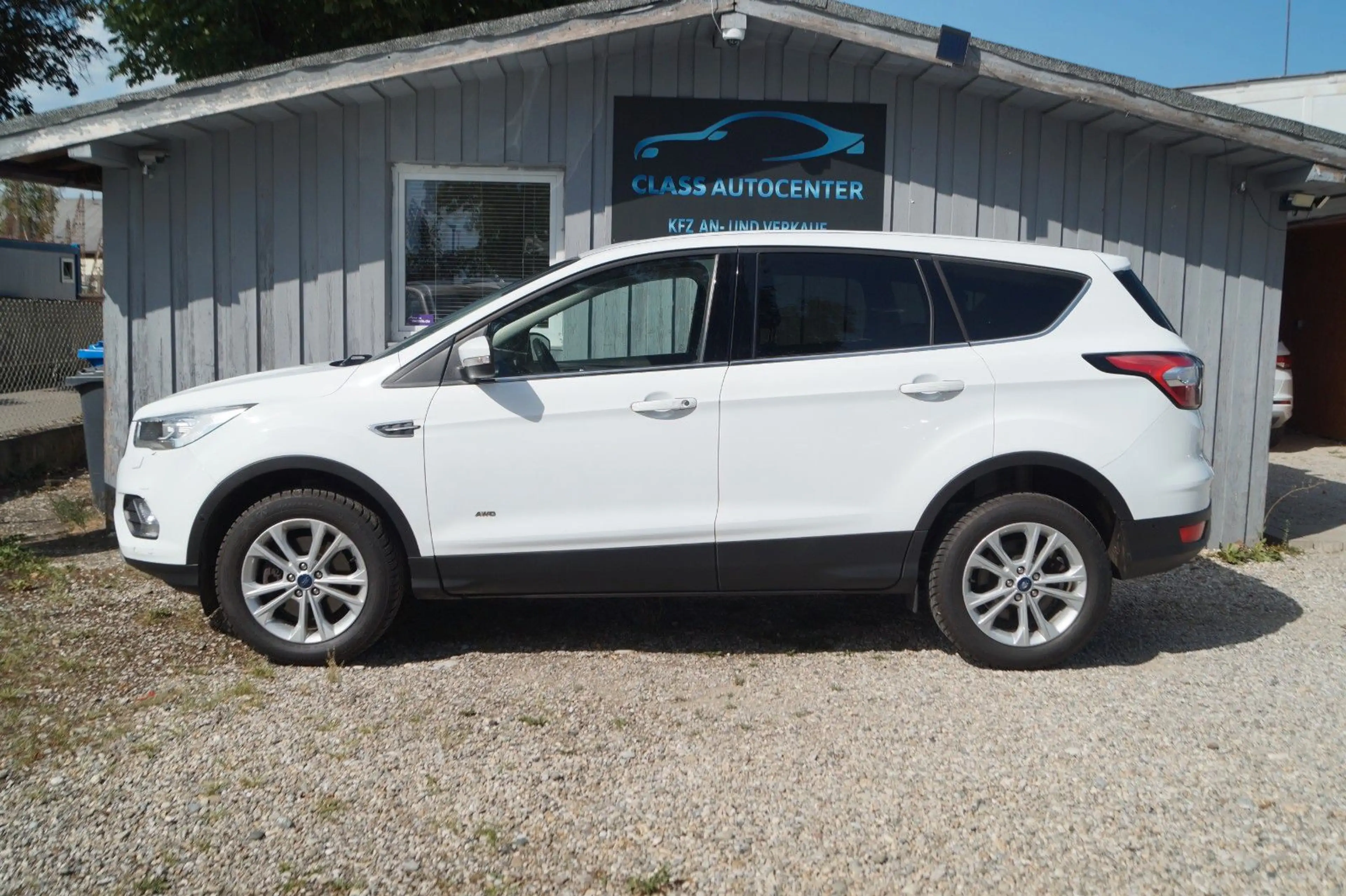 Ford Kuga Titanium 4WD|ACC|Autom.|Pano|AHK| — photo 2
