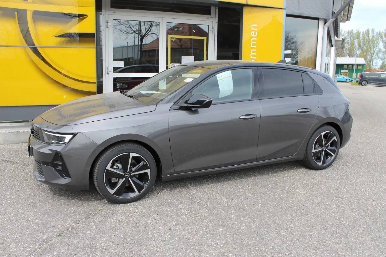 Opel Astra 1.2 Turbo GS NAVI|HEAD-UP|SHZ|LRHZ|PDC| Grau - 2