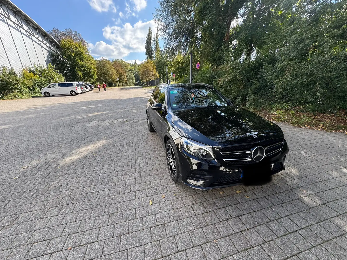 Mercedes-Benz GLC 350 d 4Matic 9G AMG Line+ZH+ LED+ANG+3zon klm Schwarz - 2