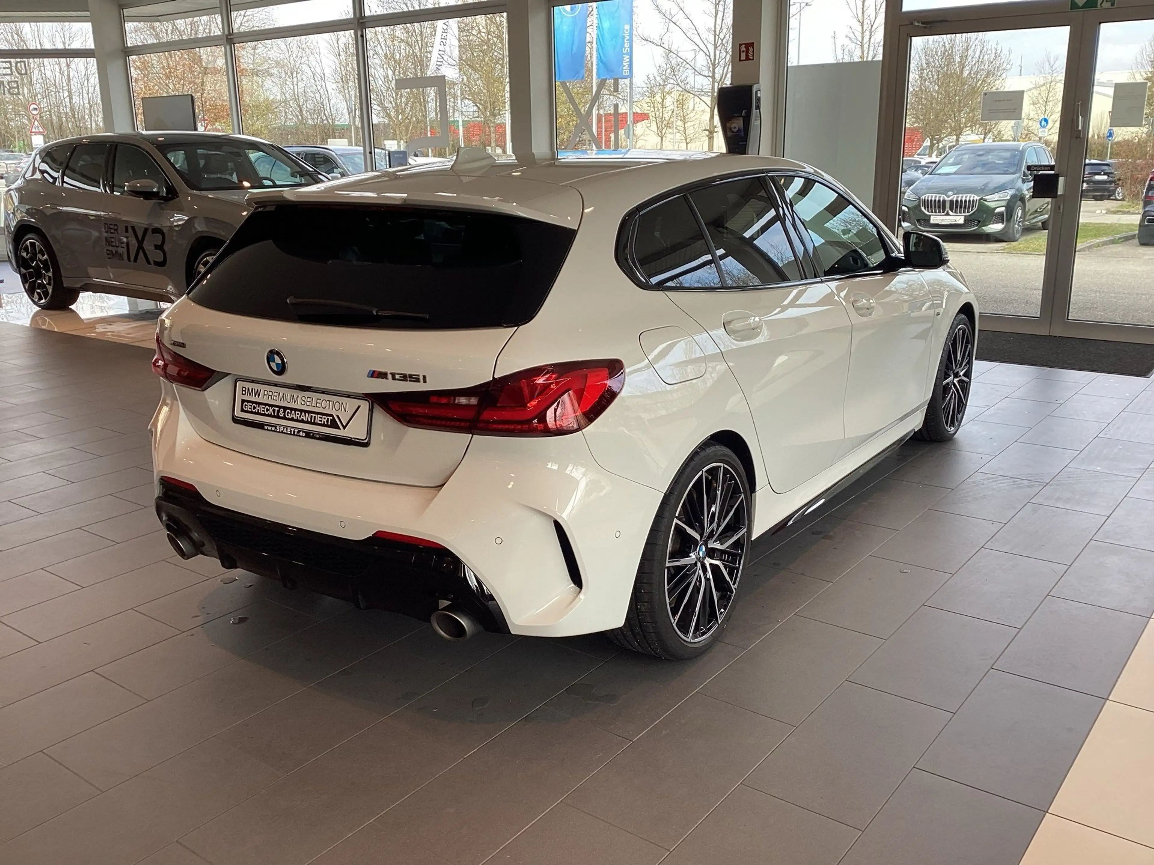 BMW 135 M135i xDrive Hatch — photo 7