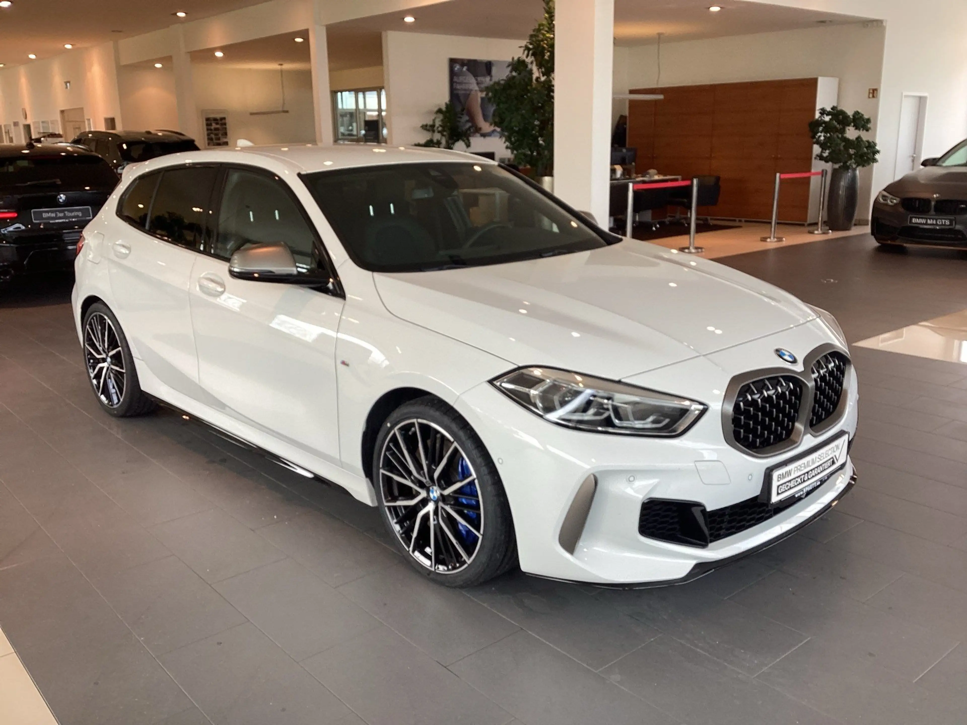 BMW 135 M135i xDrive Hatch — photo 5