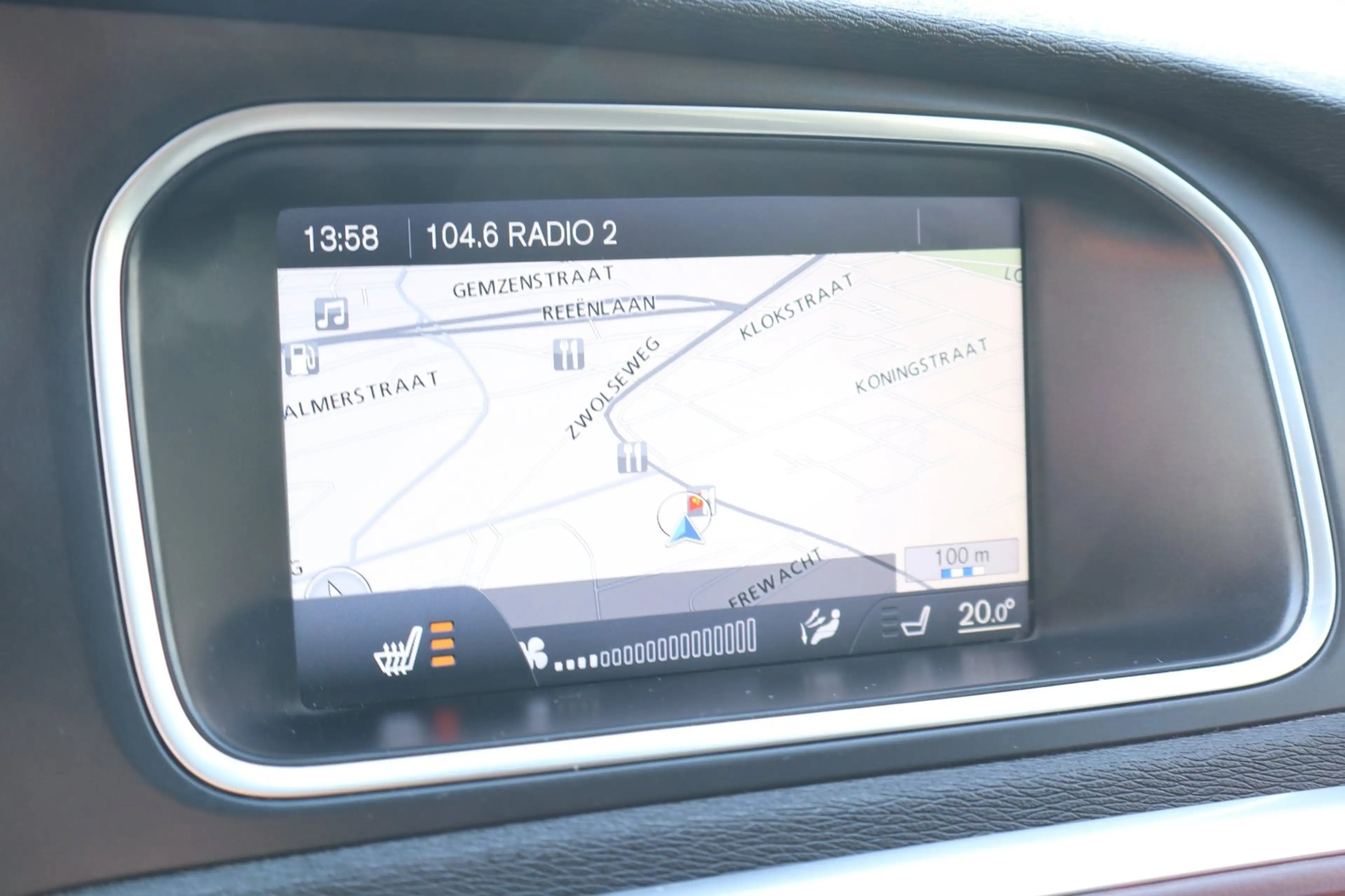 Volvo V40 1.6 T2 Summum - Navi - Stoelverwarming — photo 7