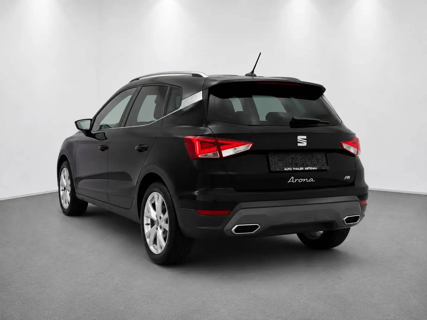 SEAT Arona FR 1,0 TSI 110 PS Benzin Schwarz - 2