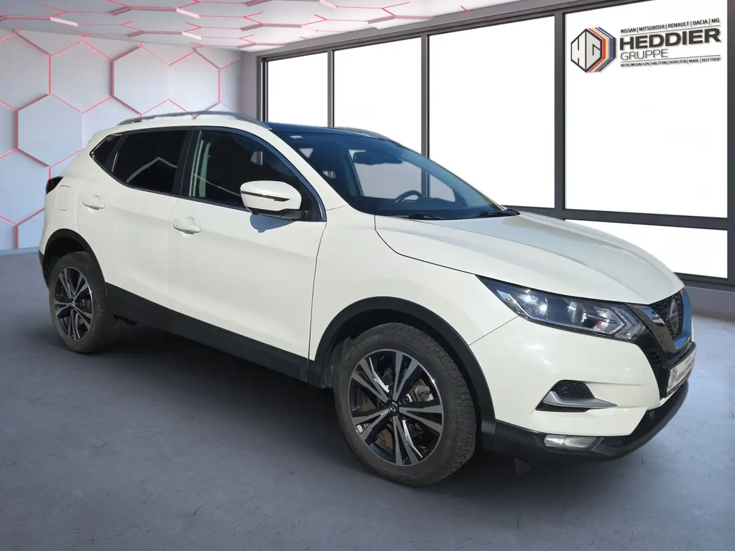 Nissan Qashqai Zama 1.3 Automatik White - 2
