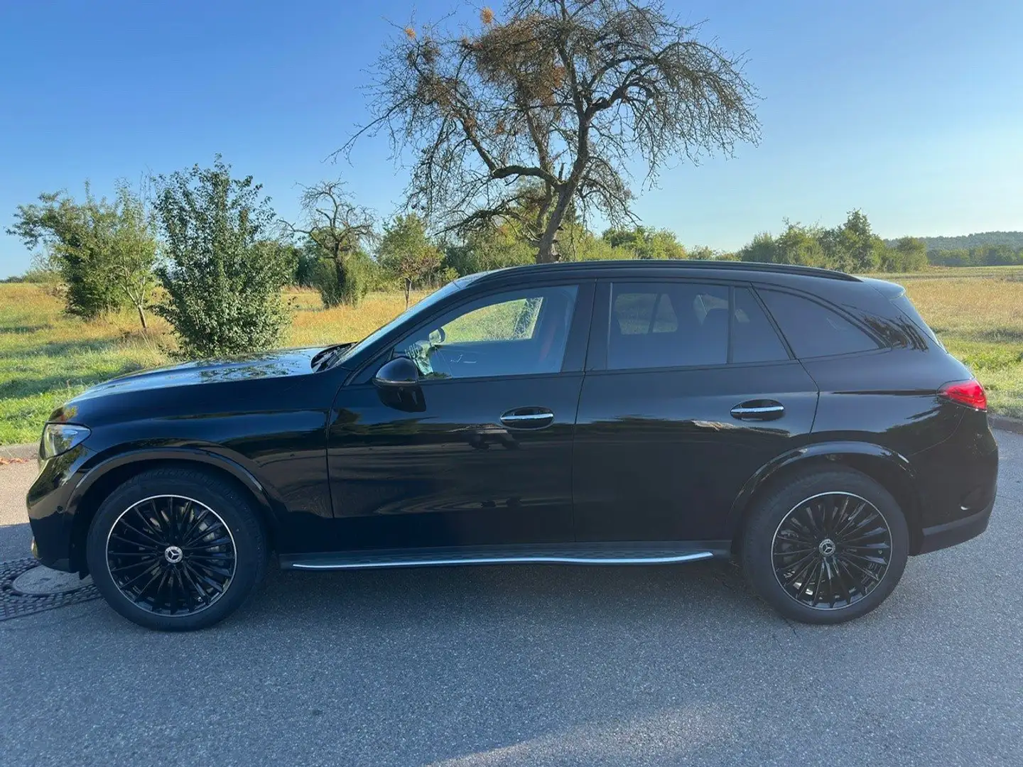Mercedes-Benz GLC 450 d 4Matic, AMG Premium+, AHK, Distronic, 360°, Schwarz - 2