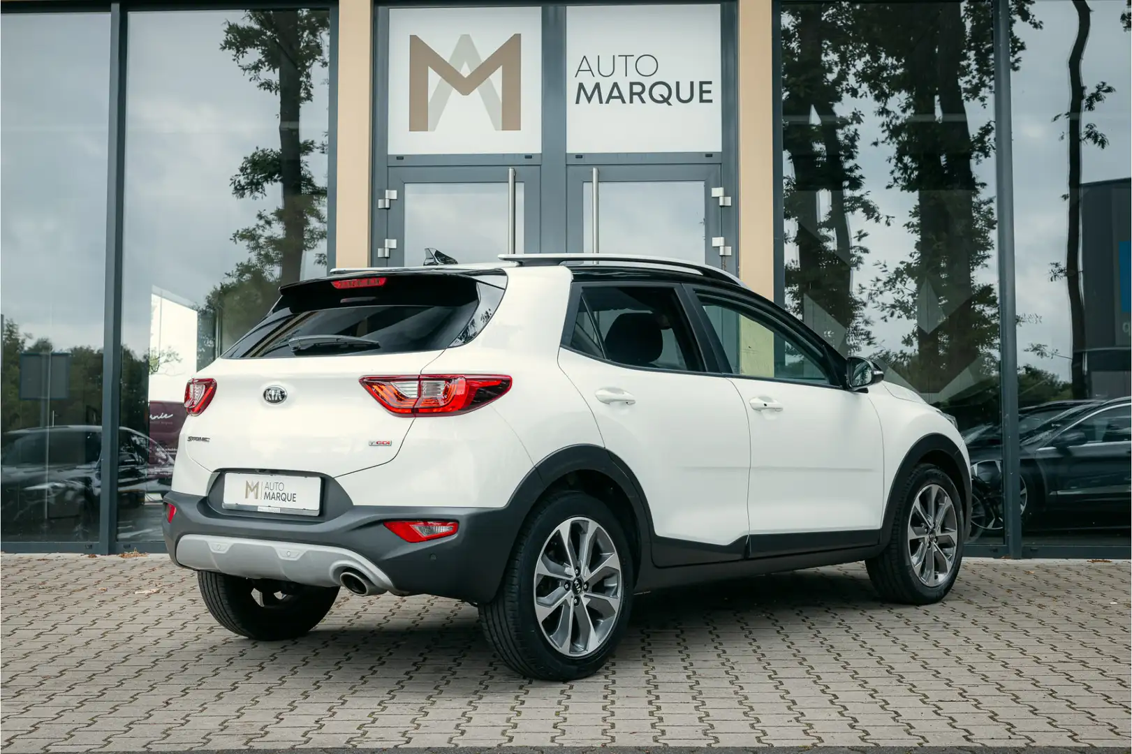 Kia Stonic 1.0 T-GDi 100PK DynamicPlusLine | Navigatie incl. Weiß - 2