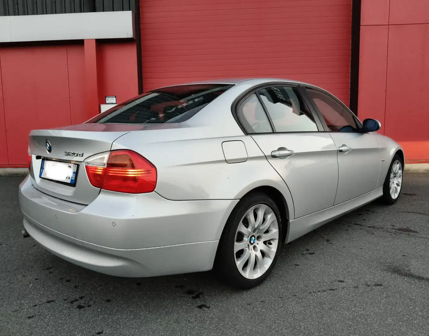 BMW 320 bmw  320d e90 xénon siège chauffant boîte auto - 1