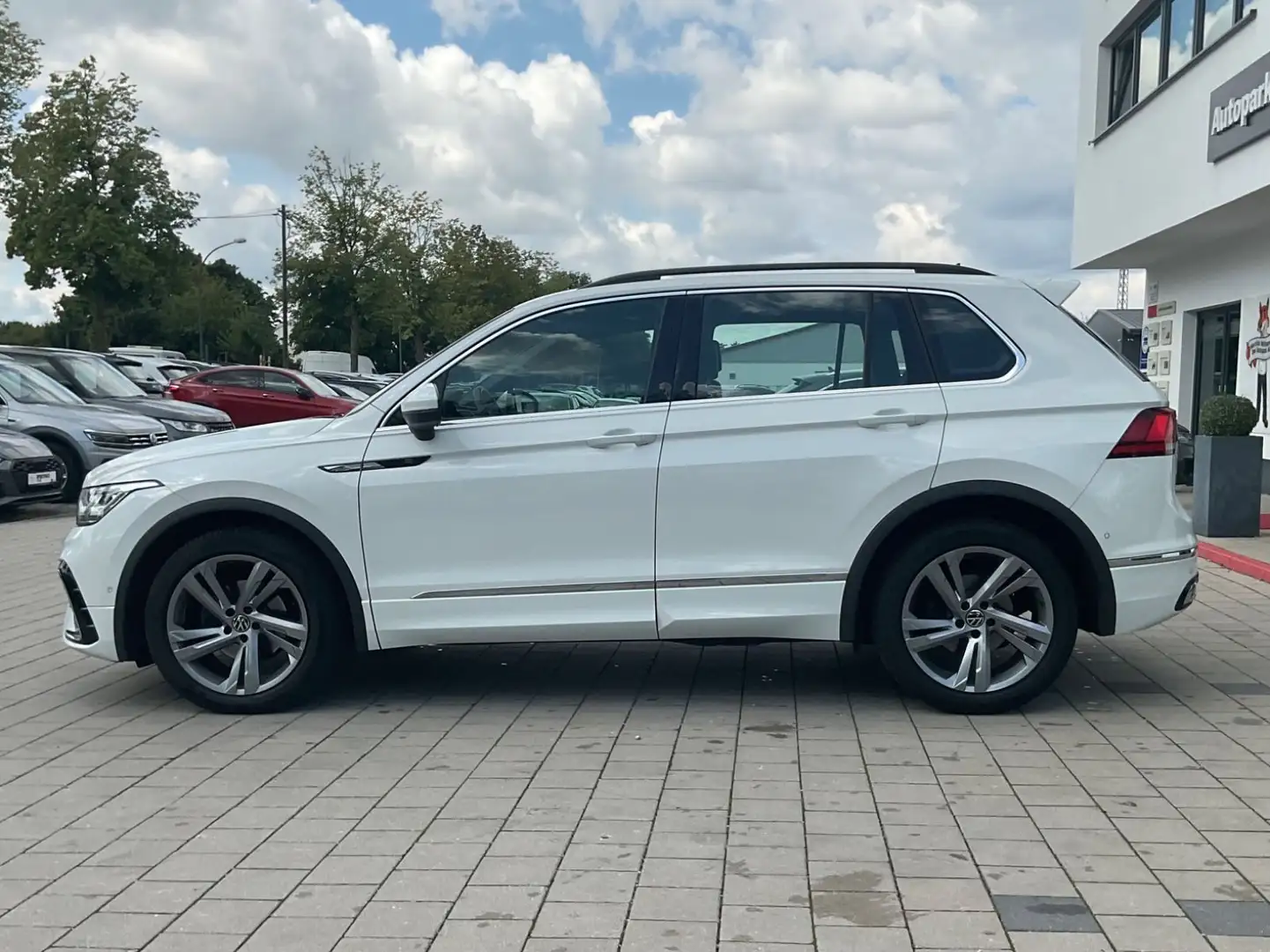 Volkswagen Tiguan R-Line 2,0 TDI DSG ACC Lane Matrix ViCo Weiß - 2