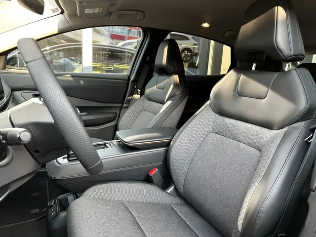 Nissan Ariya view 13