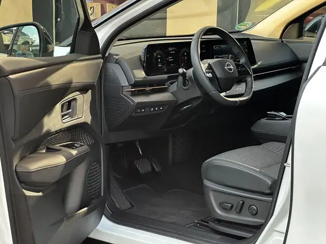 Nissan Ariya view 10