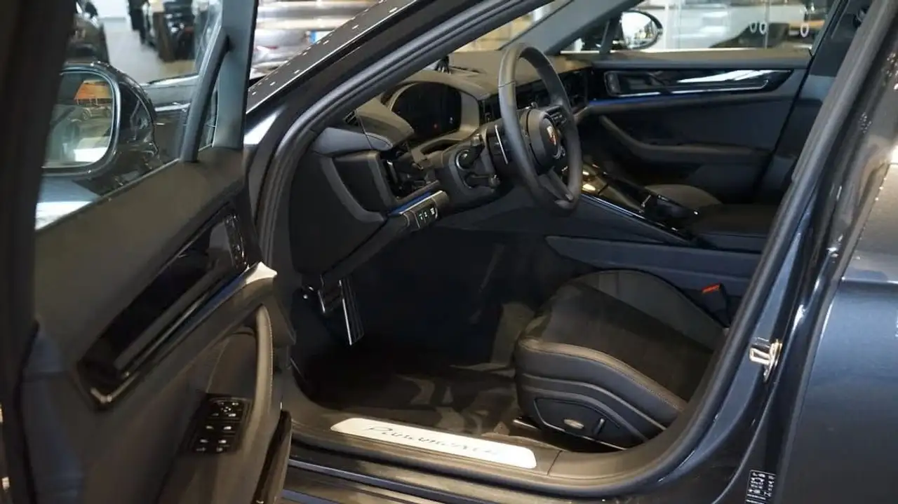 Porsche Panamera 4 E-Hybrid*MY26*Luftf*ACC*HD-LED*Pano 4