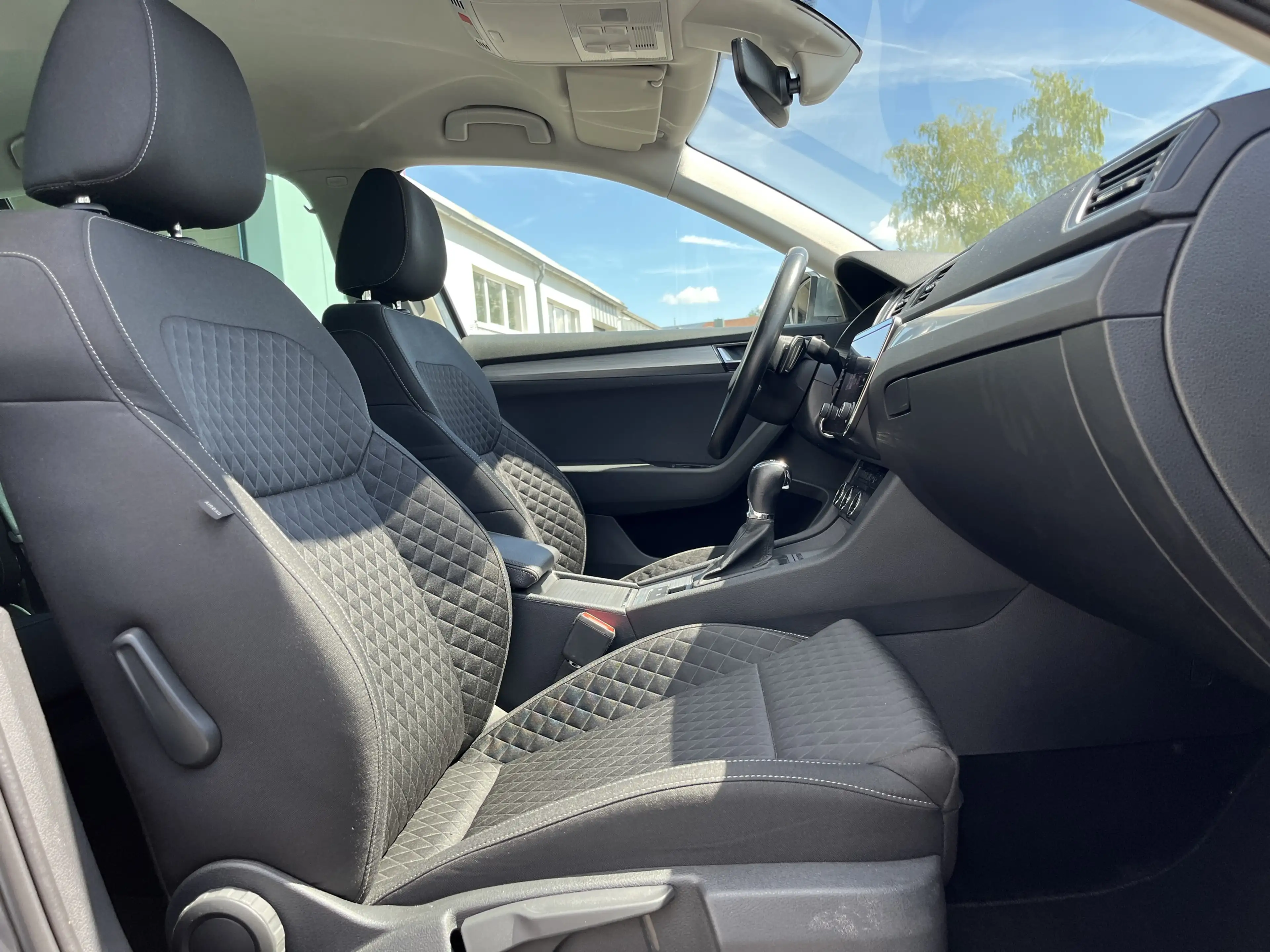 Skoda Superb Combi 2.0 TDI DSG Ambition 125€ m.20% Anz. STHZ — photo 13