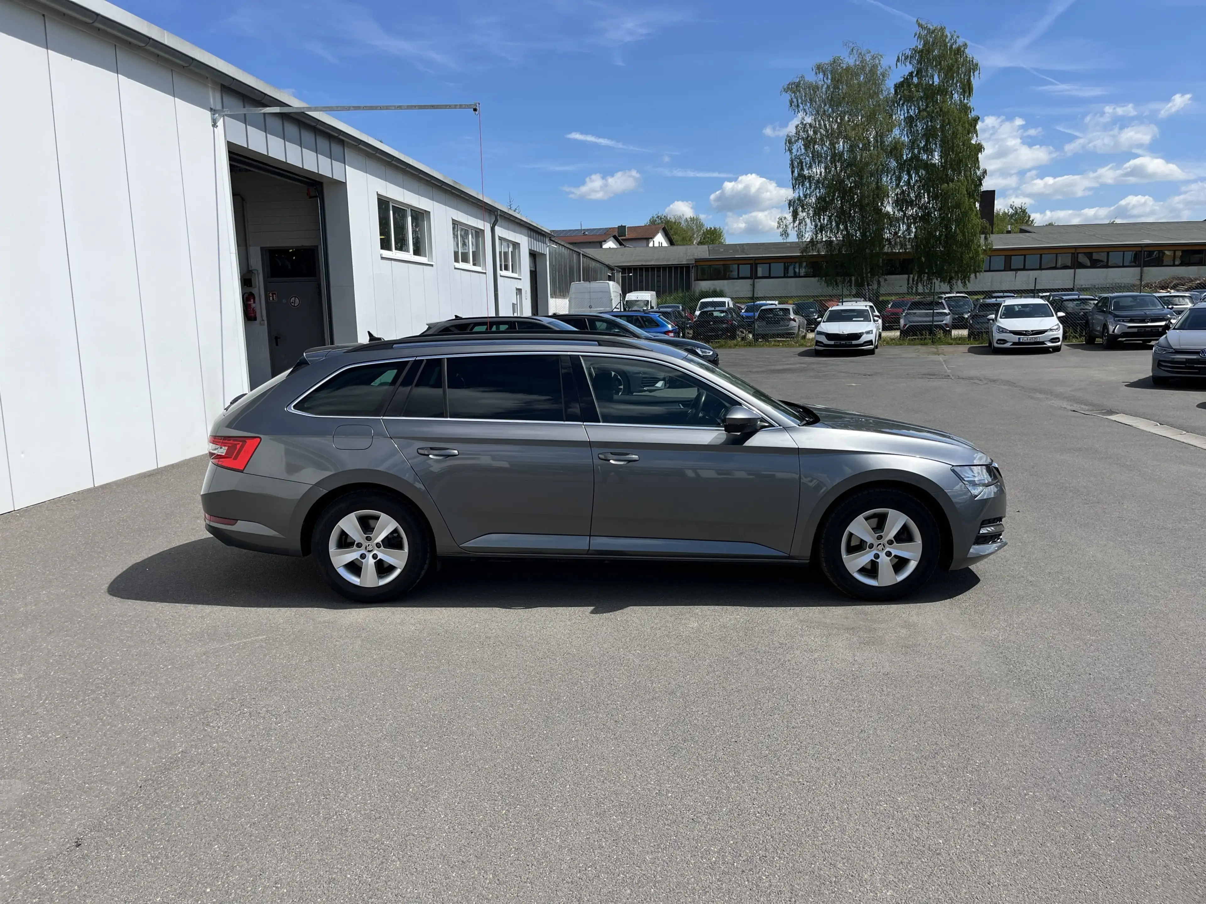 Skoda Superb Combi 2.0 TDI DSG Ambition 125€ m.20% Anz. STHZ — photo 4