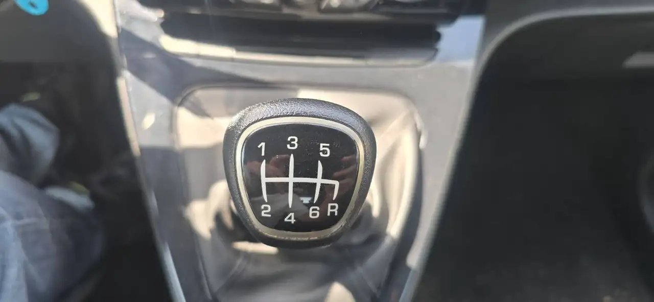 Lancia Ypsilon 2023 — фото 12