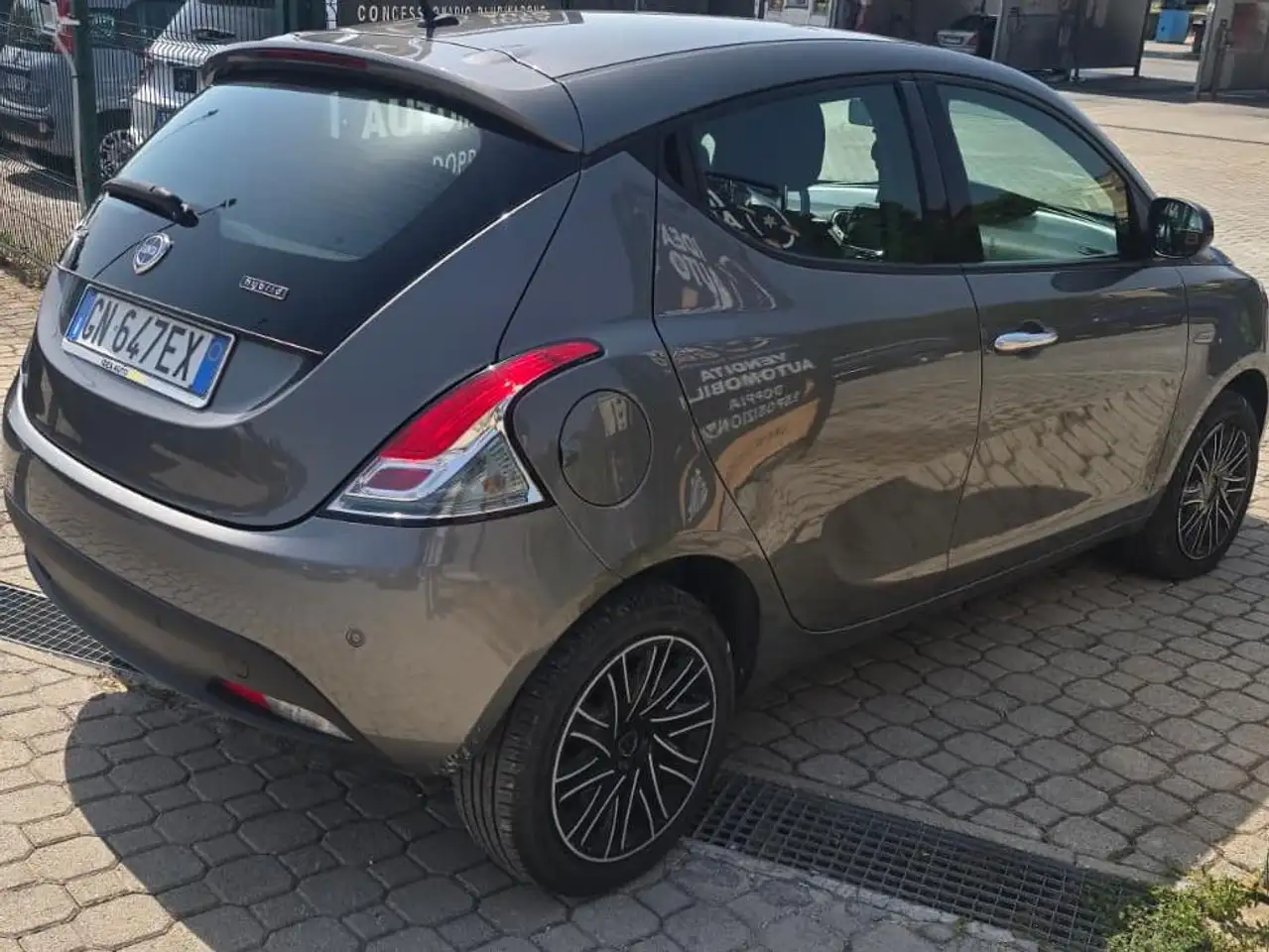 Lancia Ypsilon 2023 — фото 6
