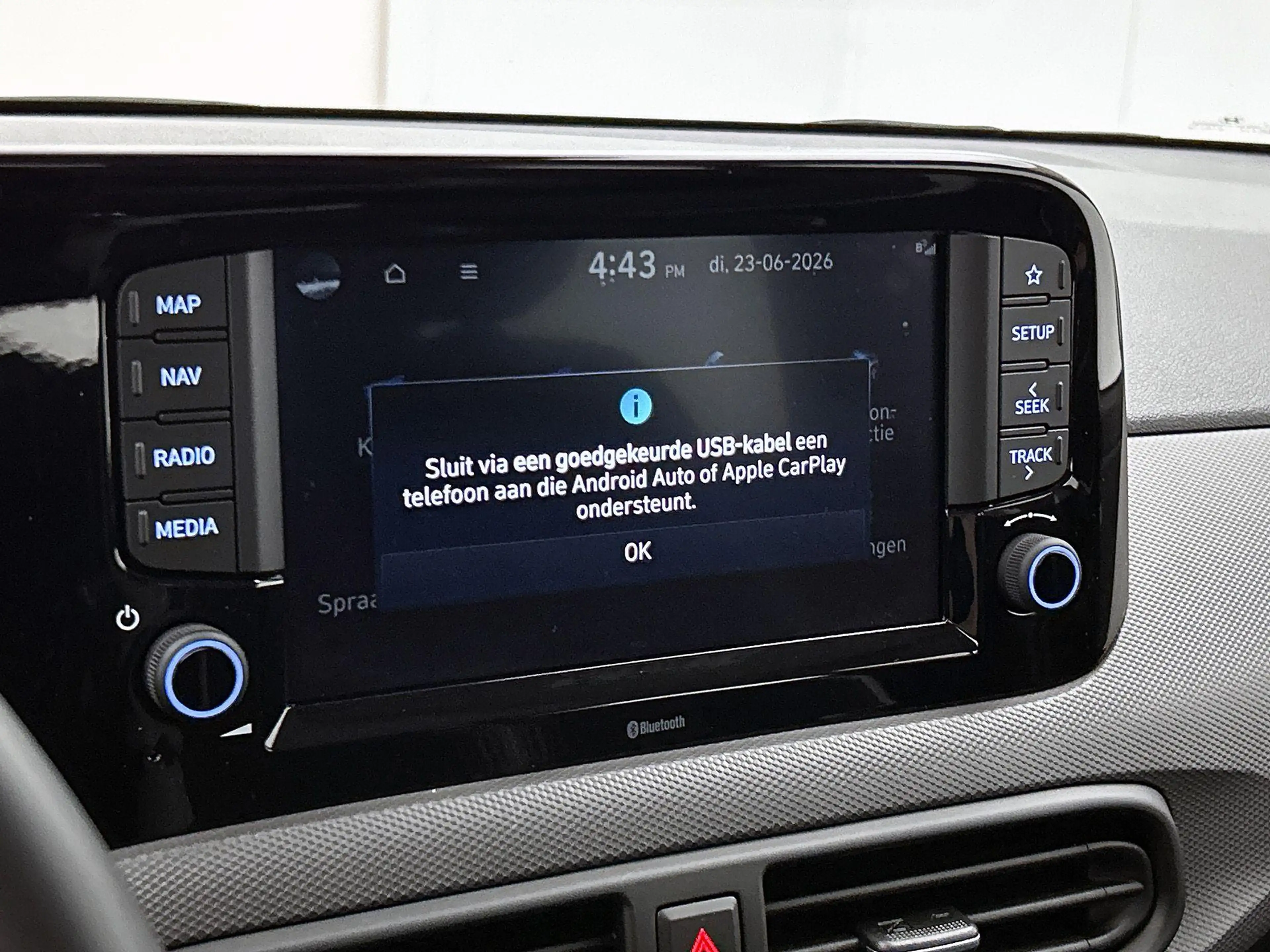 Hyundai i10 1.0i Aut. Comfort | 5-persoons | 1e-Eig. | Navi | — photo 13