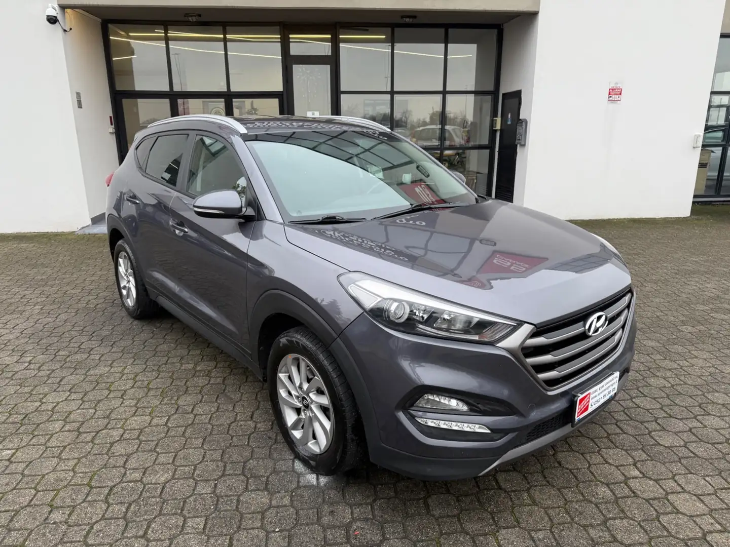 Hyundai TUCSON Tucson 1.7 CRDi Comfort Grigio - 2