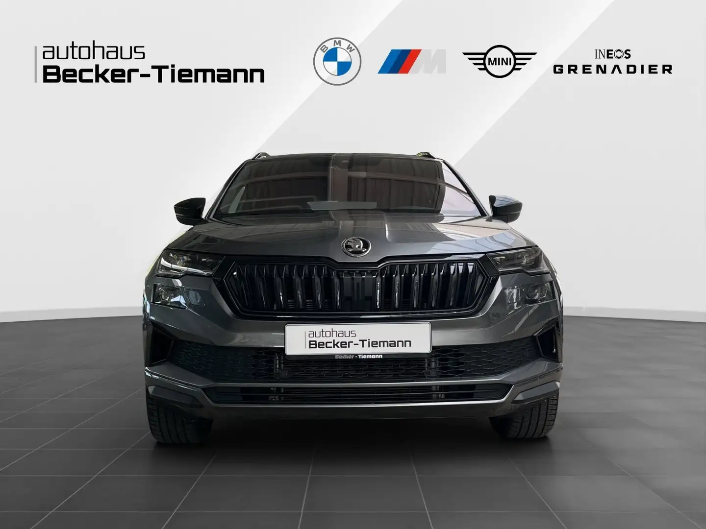 Skoda Karoq 2.0 TDI 4x4 DSG Sportline Gris - 2