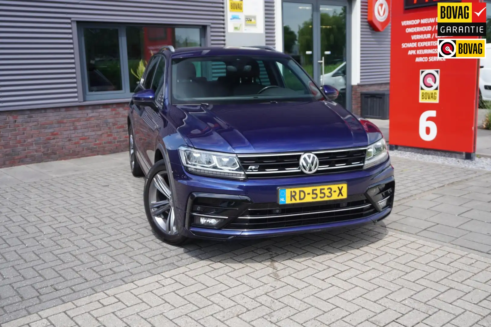 Volkswagen Tiguan 1.4 TSI Comfortline Business R; R-line; Trekhaak Azul - 1