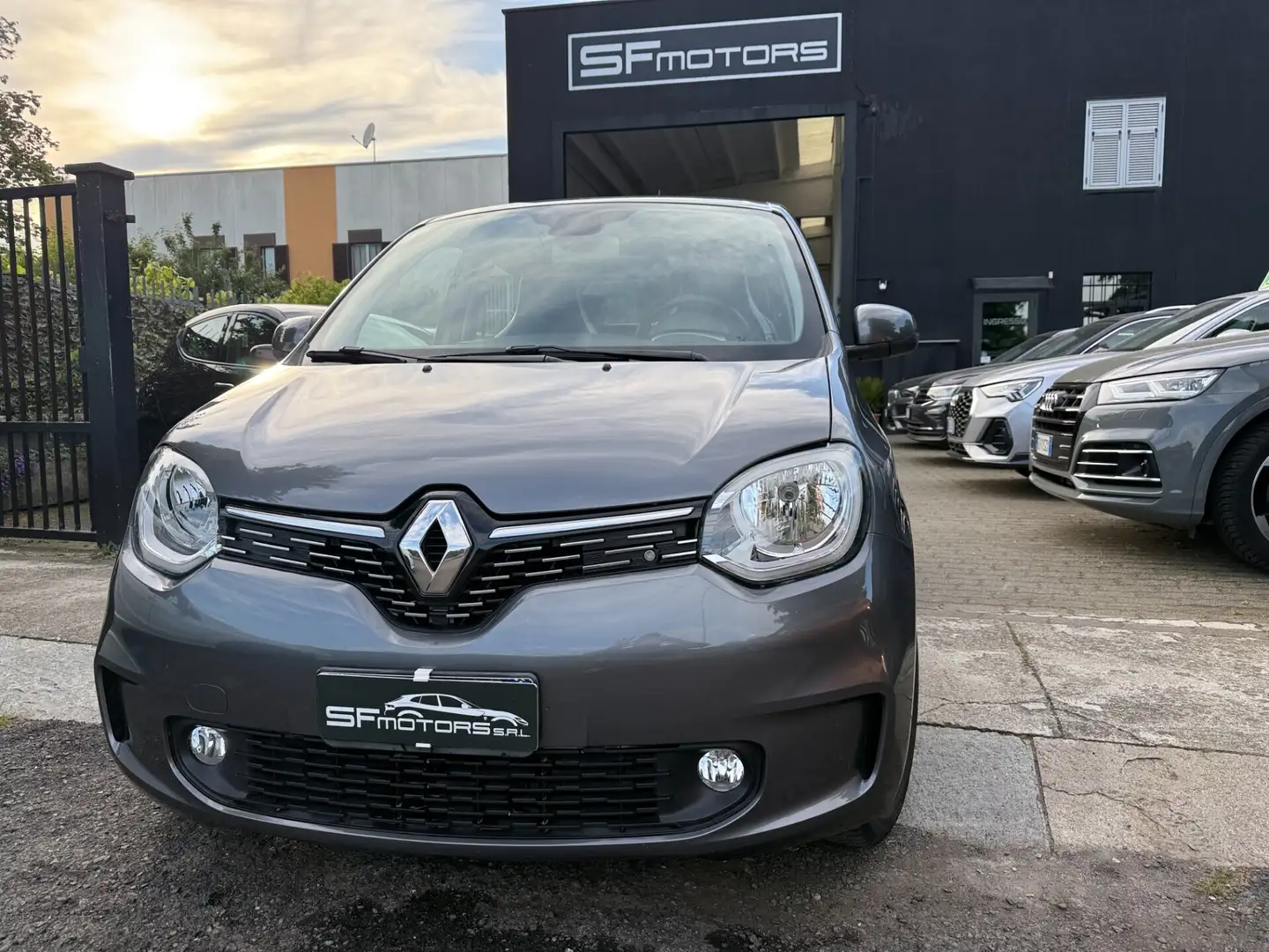 Renault Twingo SCe 65 CV Intens Grijs - 1