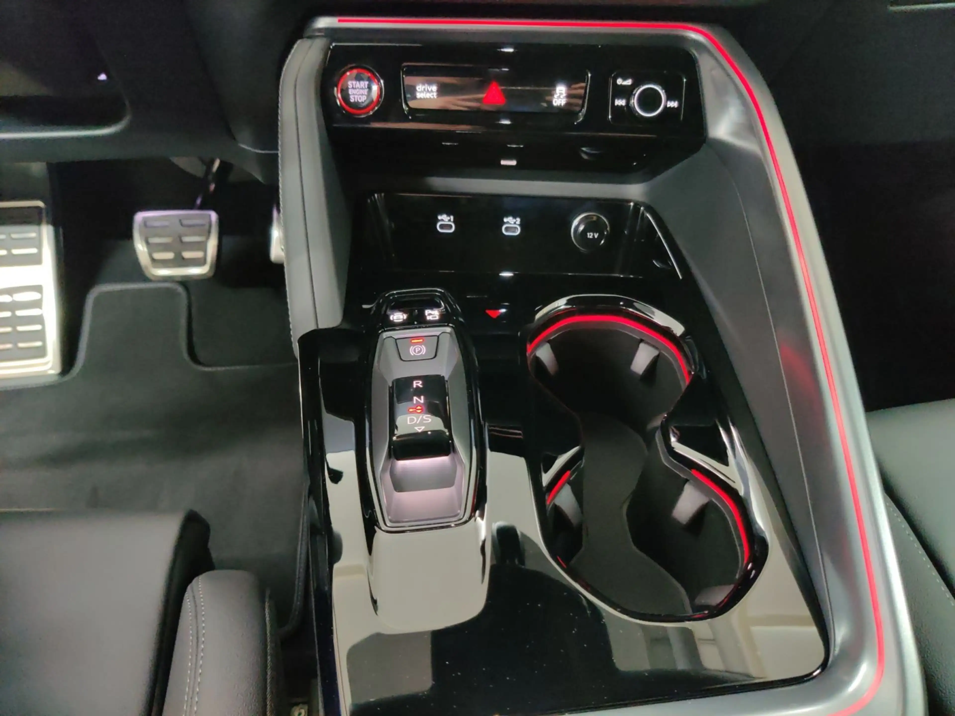 Audi Q5 S line TDI qu. edition one LED+/Tech pro/Luft — photo 11