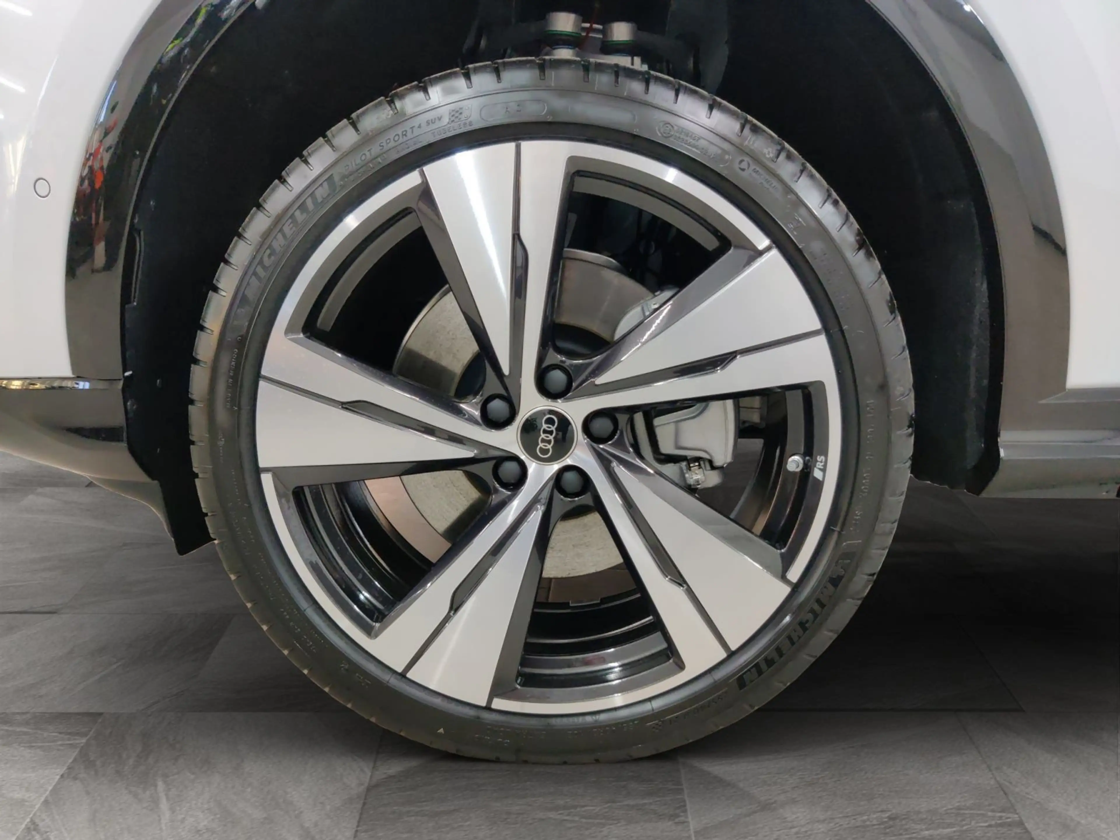 Audi Q5 S line TDI qu. edition one LED+/Tech pro/Luft — photo 15