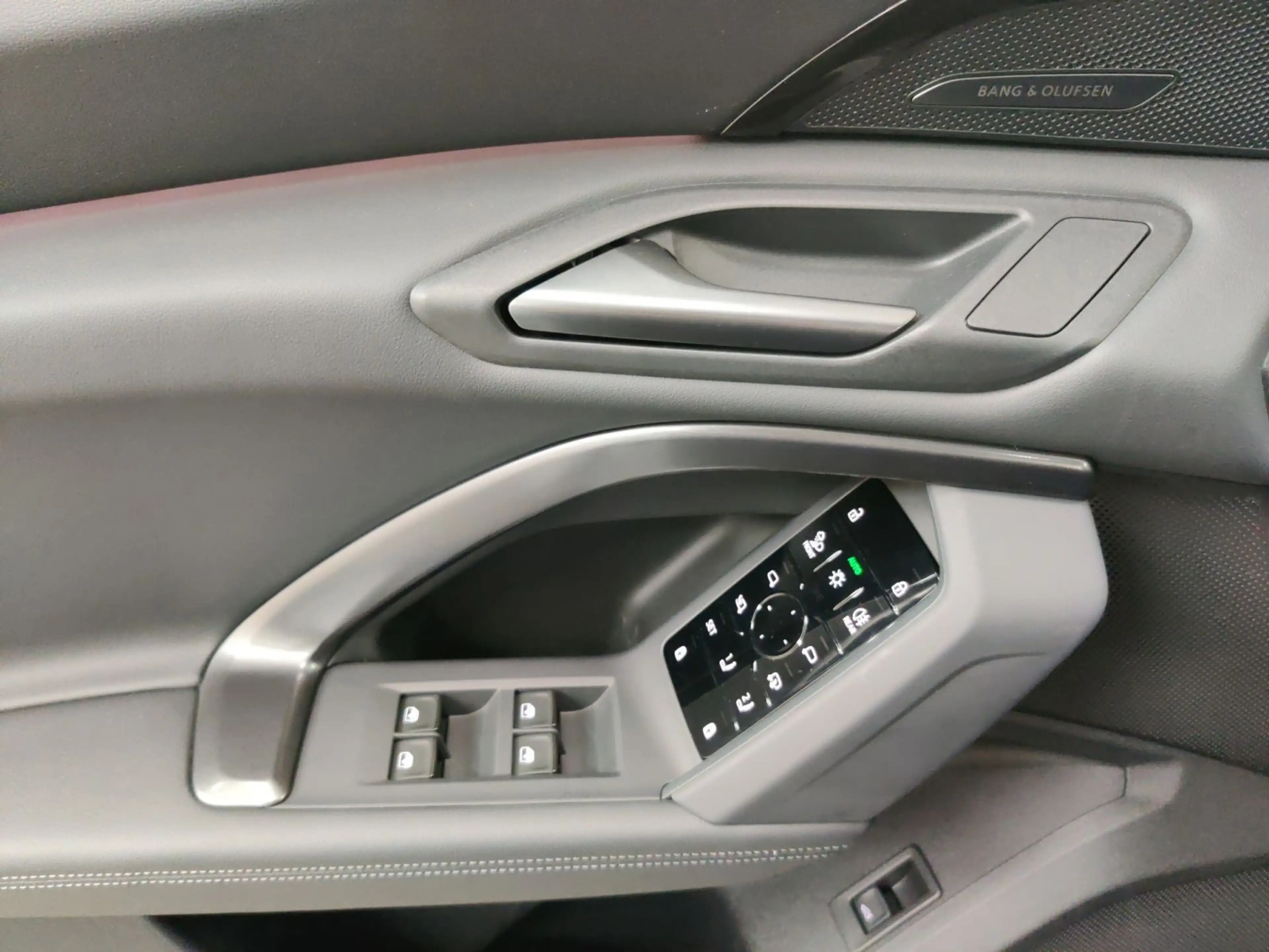 Audi Q5 S line TDI qu. edition one LED+/Tech pro/Luft — photo 10