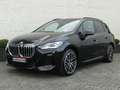 BMW 225 2-Serie Active Tour. 225E M-SPORT 245PK XDRIVE PAN Zwart - thumbnail 2