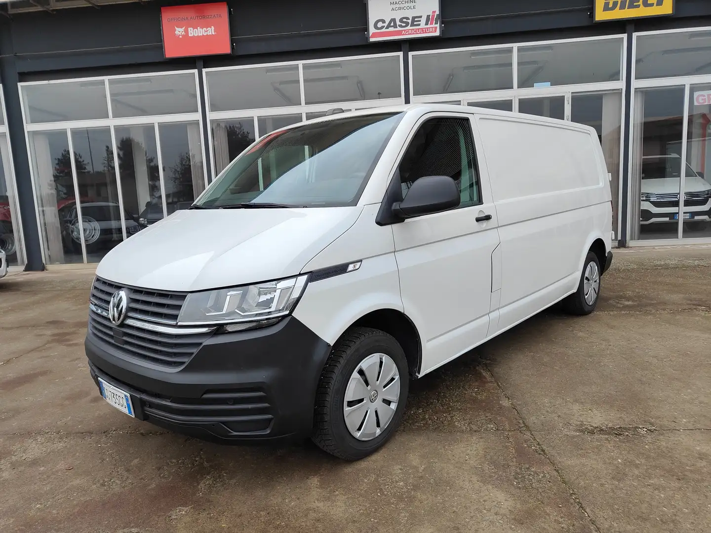 Volkswagen T6.1 Transporter 2 .0 TDI  150 CV 4motion Business  P.L. Bianco - 1