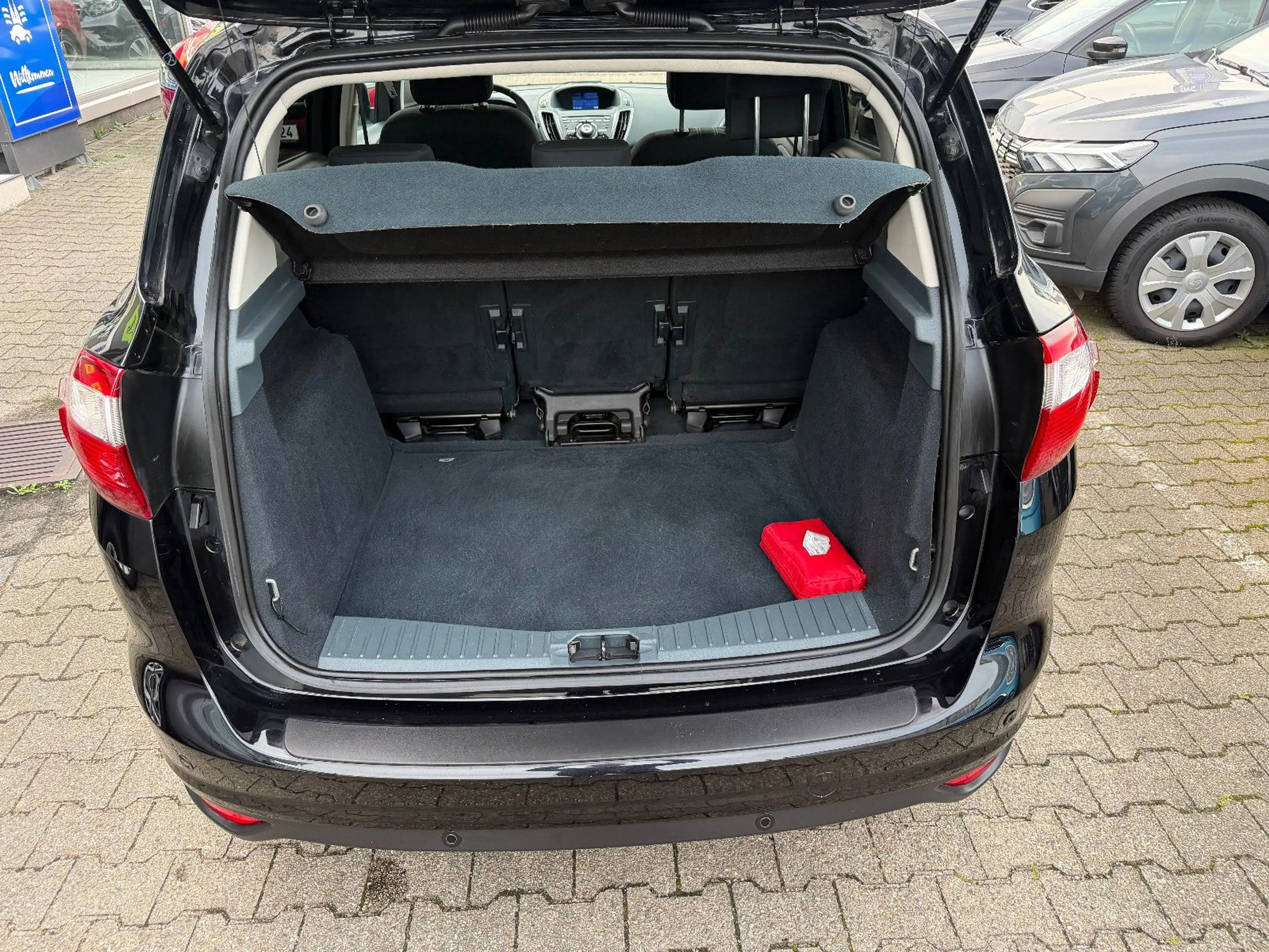 Ford C-Max Titanium/NAVI/GARANTIE/KAMERA/ALU/ — photo 8