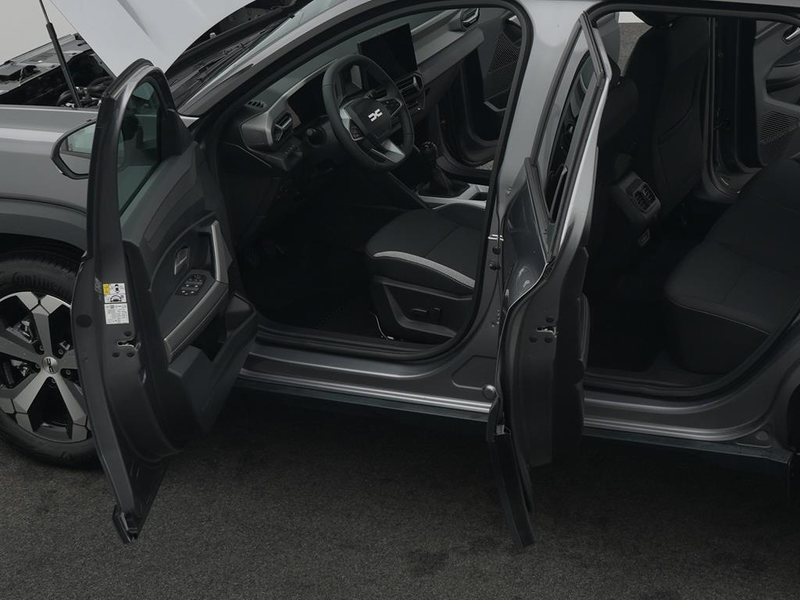 Dacia Bigster Journey mild hybrid 140 — photo 14
