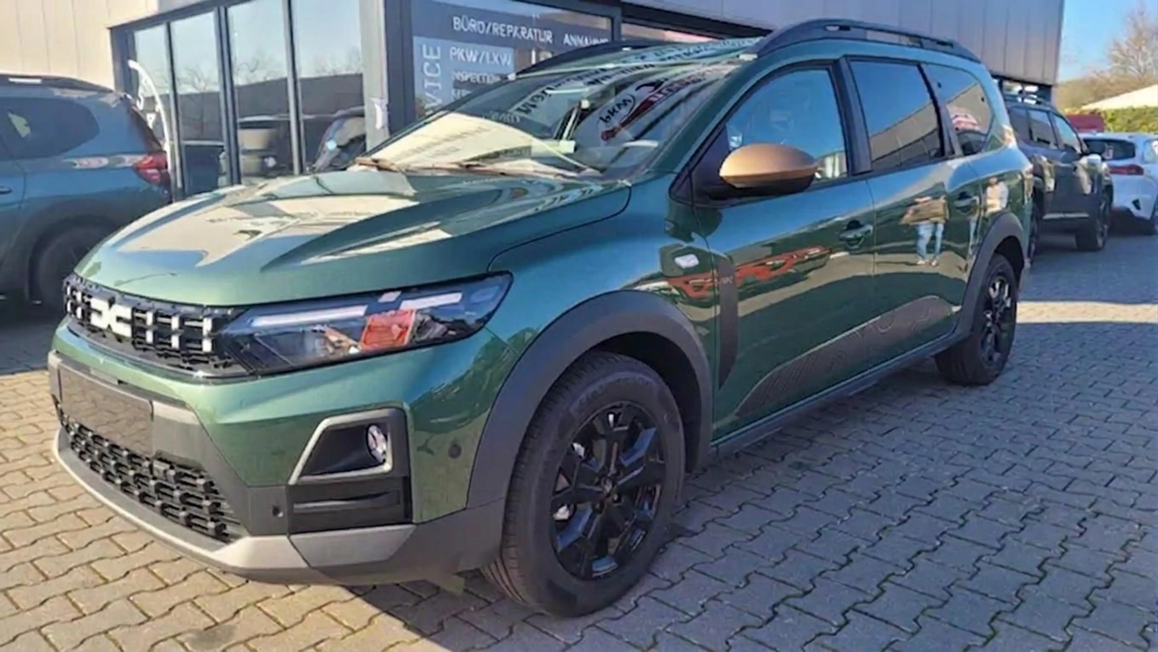 Dacia Jogger Extreme TCe110 MJ26 7-Sitzer + Winterpaket 81 k...