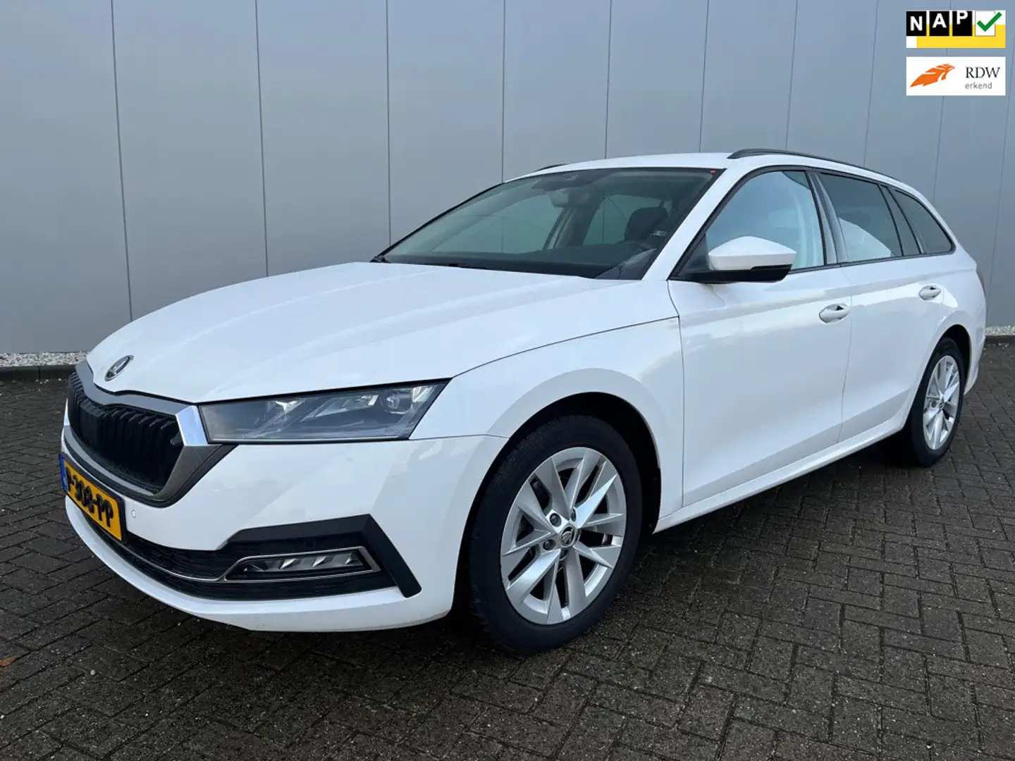 Skoda Octavia 2.0 TDI Style Blanc - 1