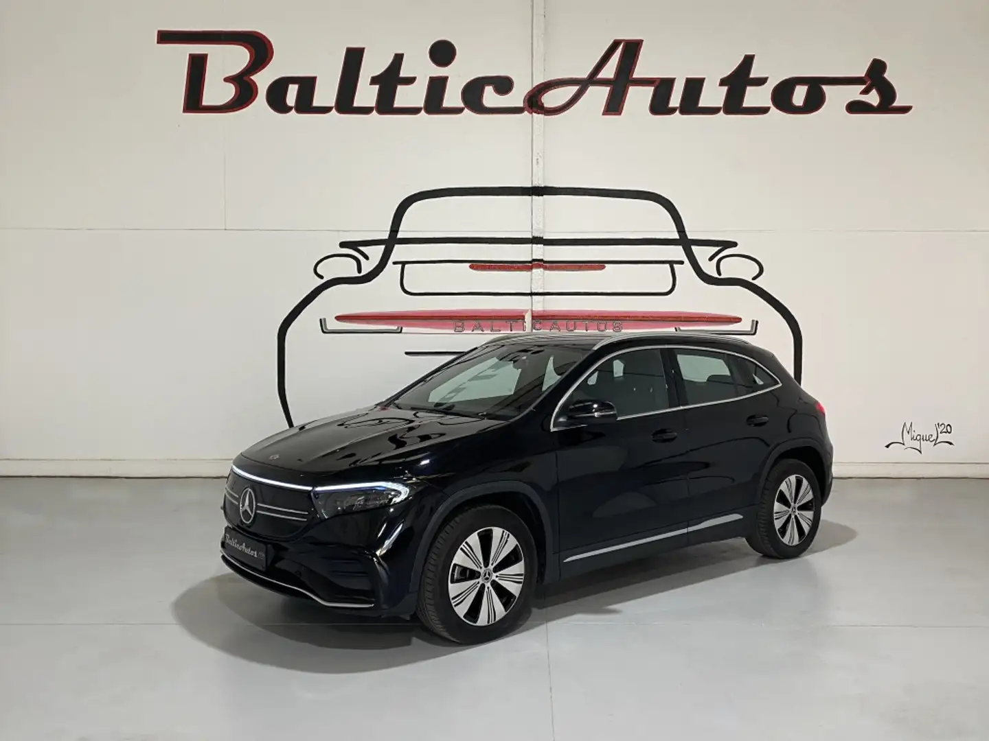 Mercedes-Benz EQA 300 4matic Noir - 1