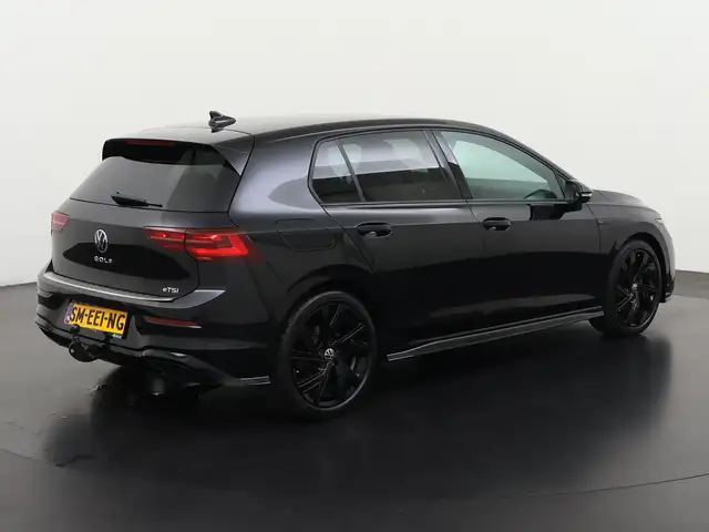 Volkswagen Golf view 4