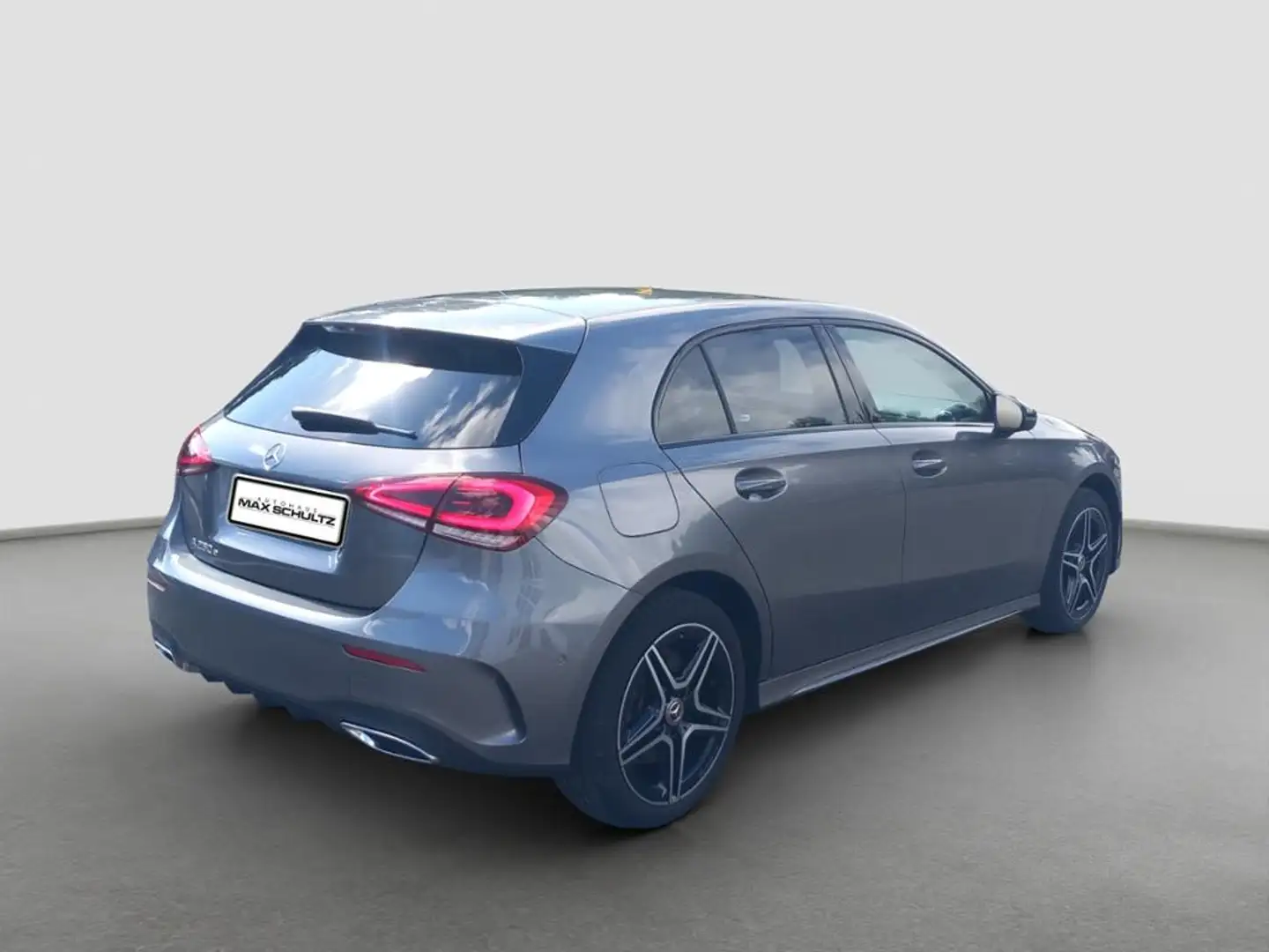 Mercedes-Benz A 250 e Kompaktlimousine AMG Line*Night Pake Gris - 2