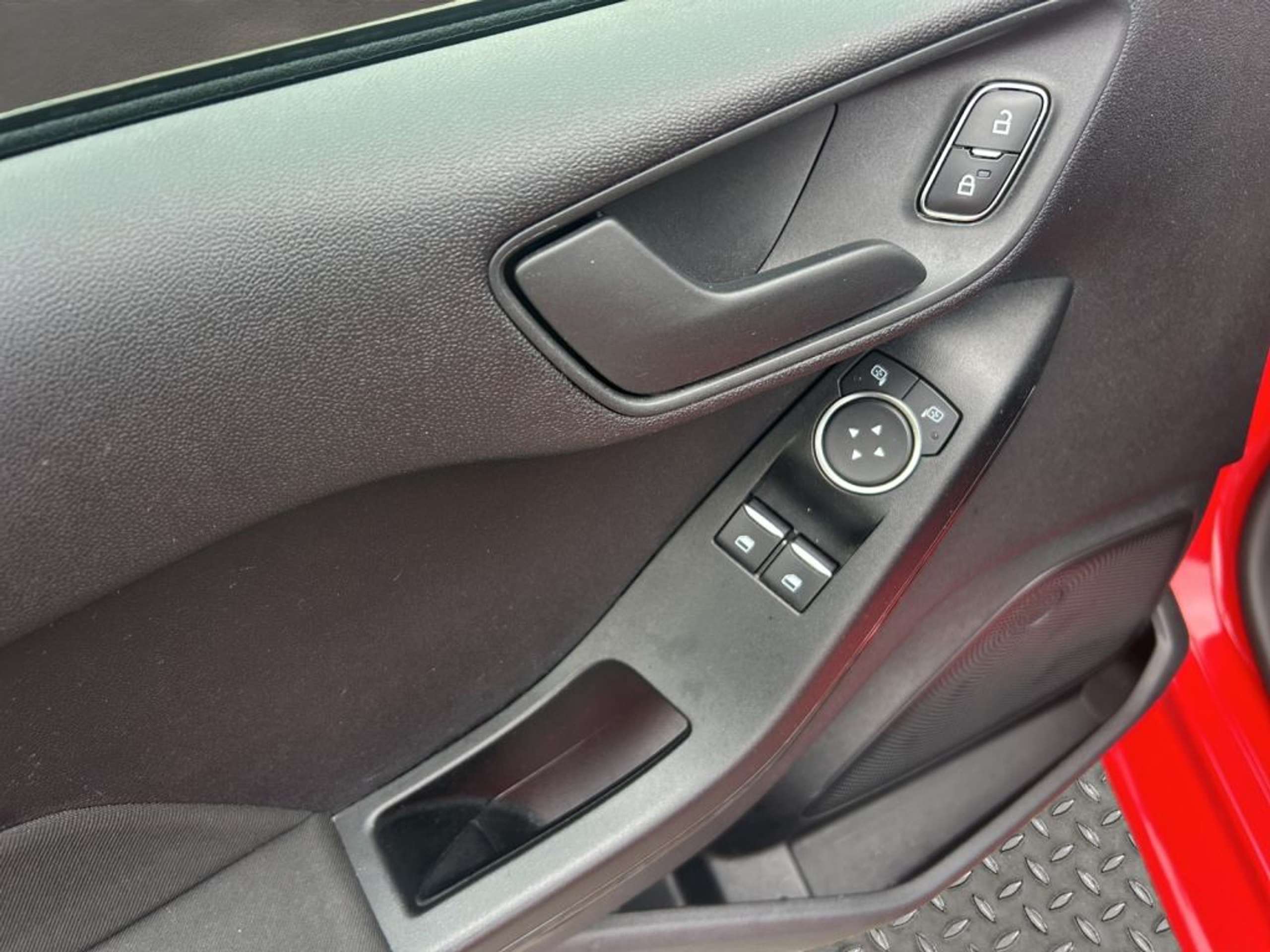Fahrzeugabbildung Ford Fiesta 1.1 S&S TREND *KLIMA+AUDIOSYSTEM* - mit KI generiert/bearbeitet