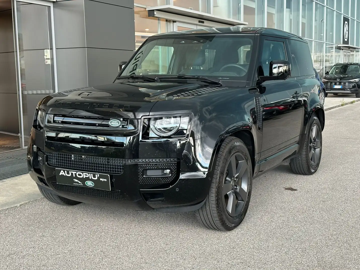 Land Rover Defender 90 3.0d i6 mhev X-Dynamic SE awd 250cv aut IVA ESP Nero - 1