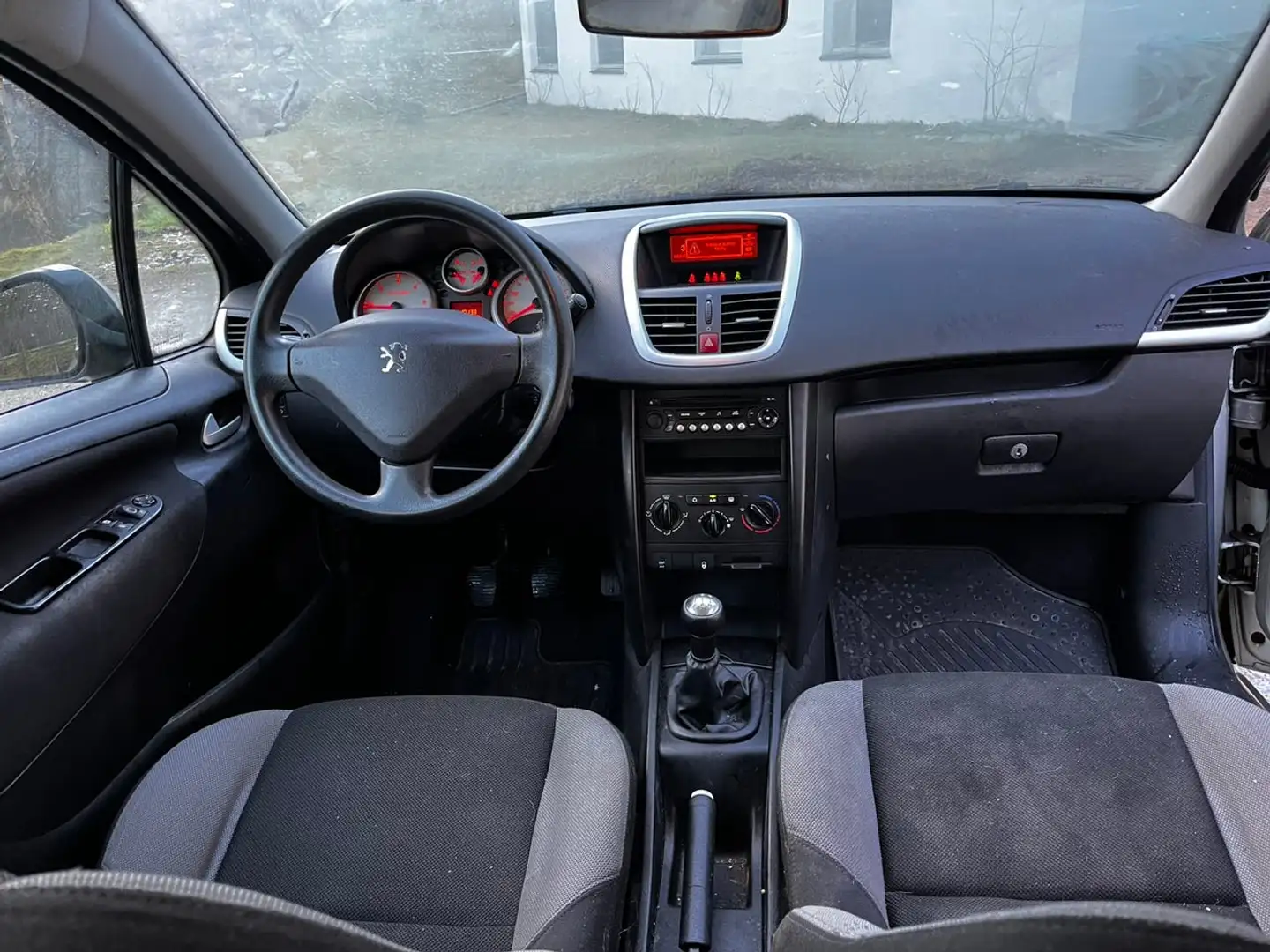 Peugeot 207 207 1.6 HDi 16V 90ch BLUE LION Trendy - 2