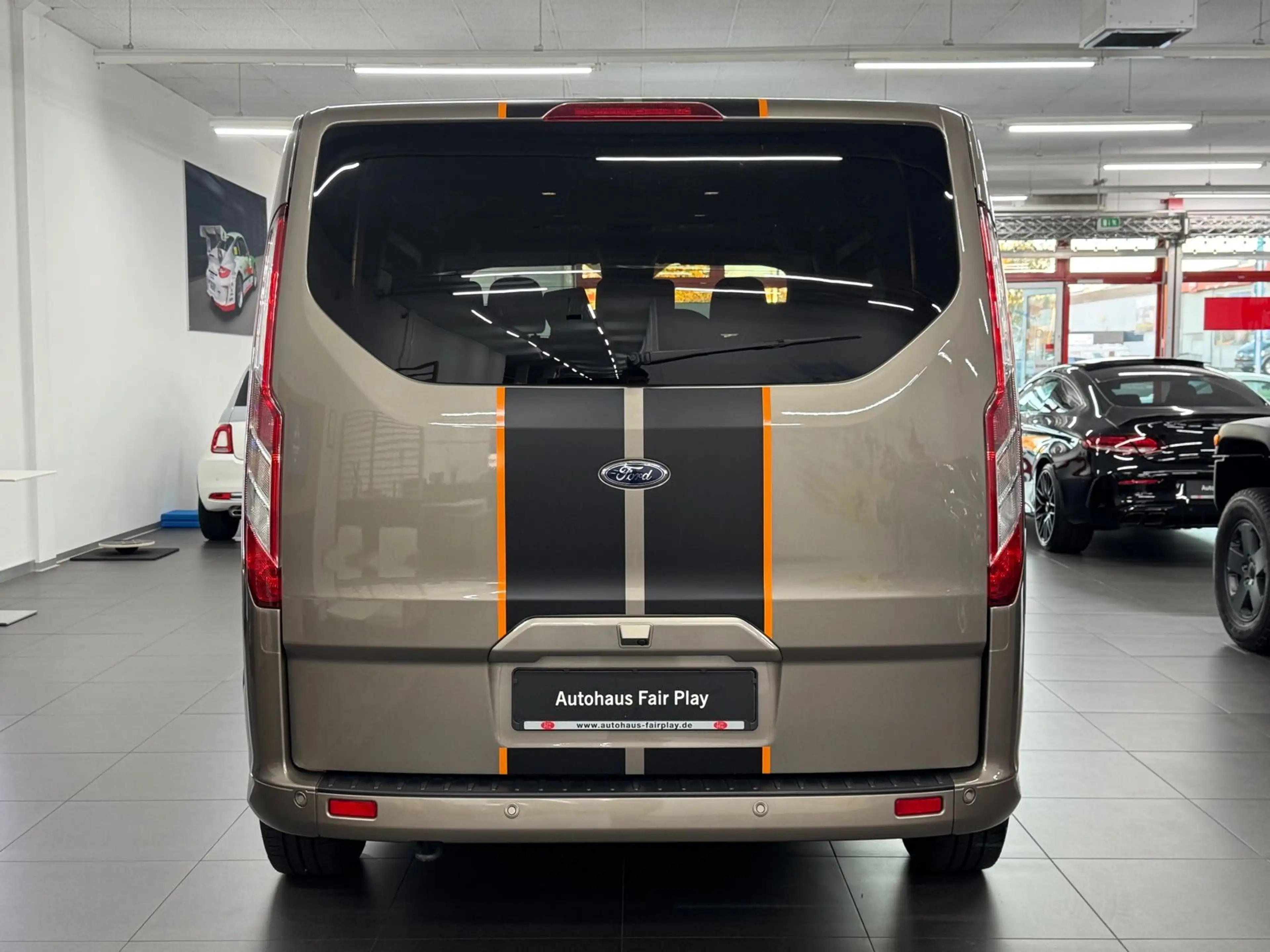 Ford Tourneo Custom Sport L1 Aut. KAMERA/CARPLAY/TOP! — photo 5