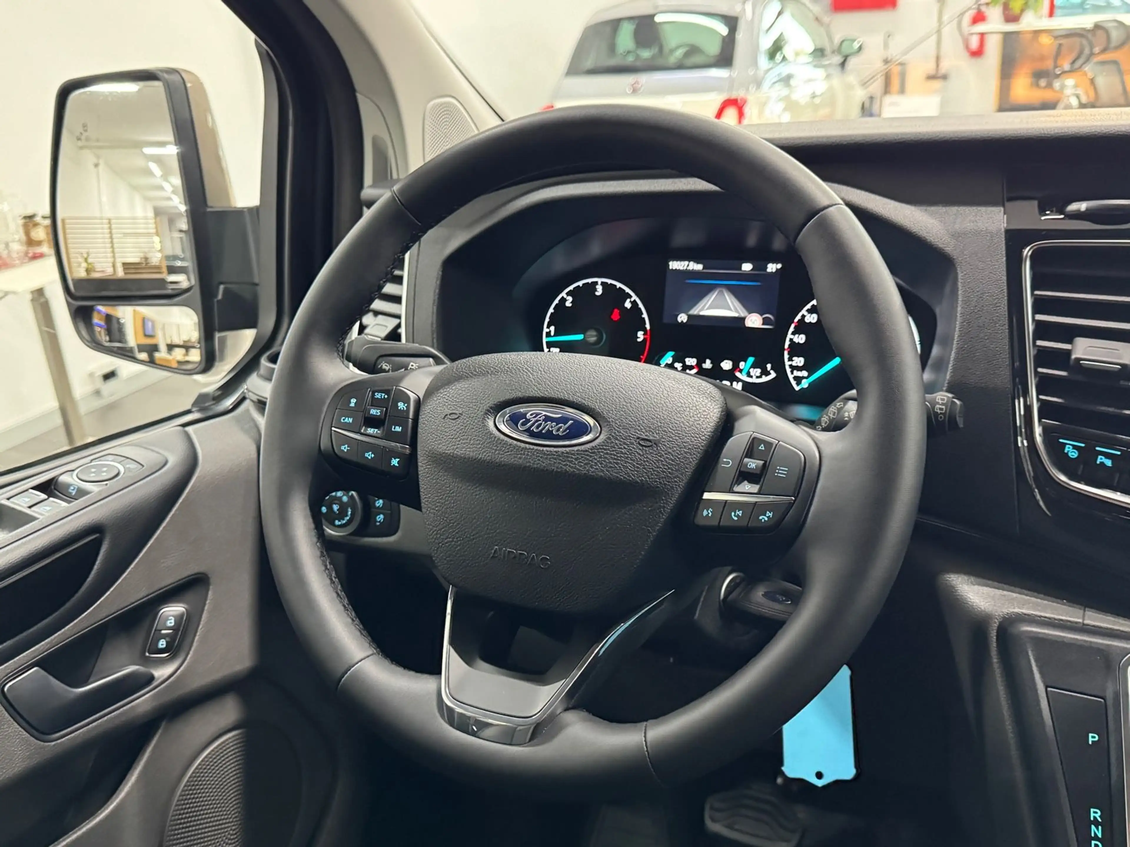 Ford Tourneo Custom Sport L1 Aut. KAMERA/CARPLAY/TOP! — photo 11