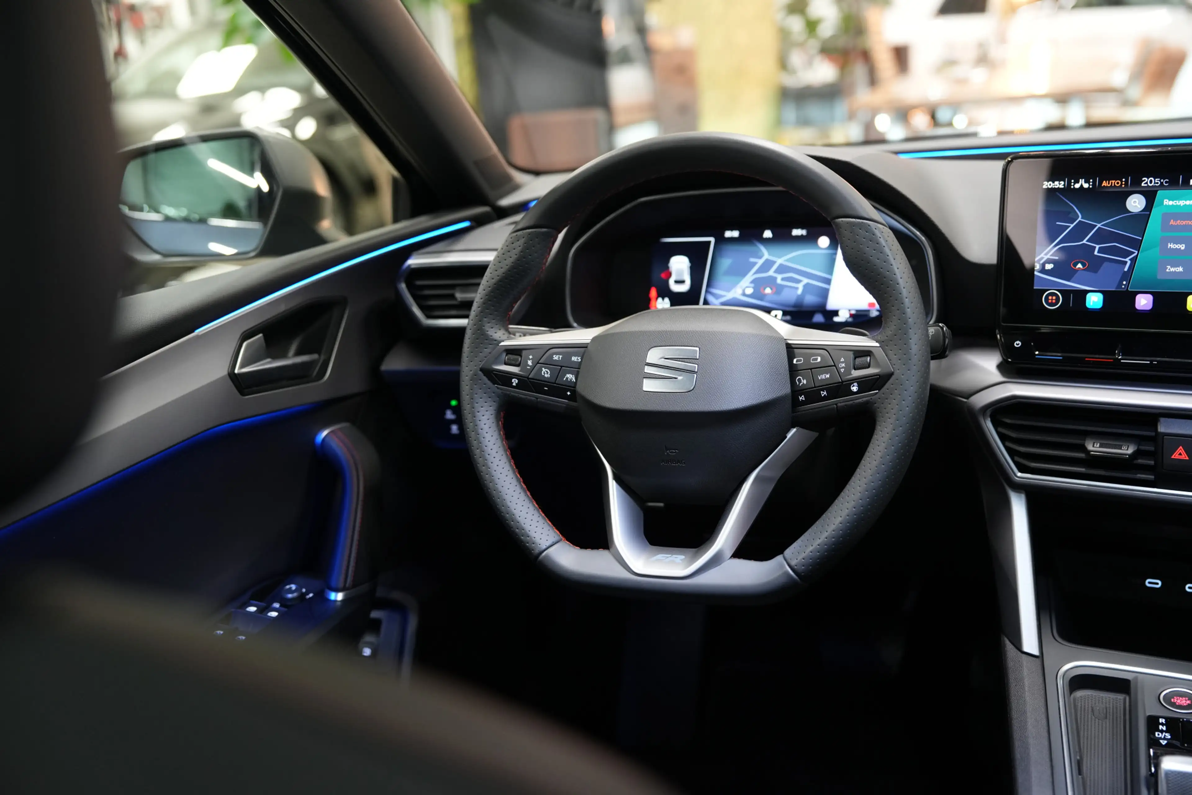SEAT Leon 1.4 TSI eHybrid PHEV FR 204PK * SoH 96% - Pano - M — photo 24