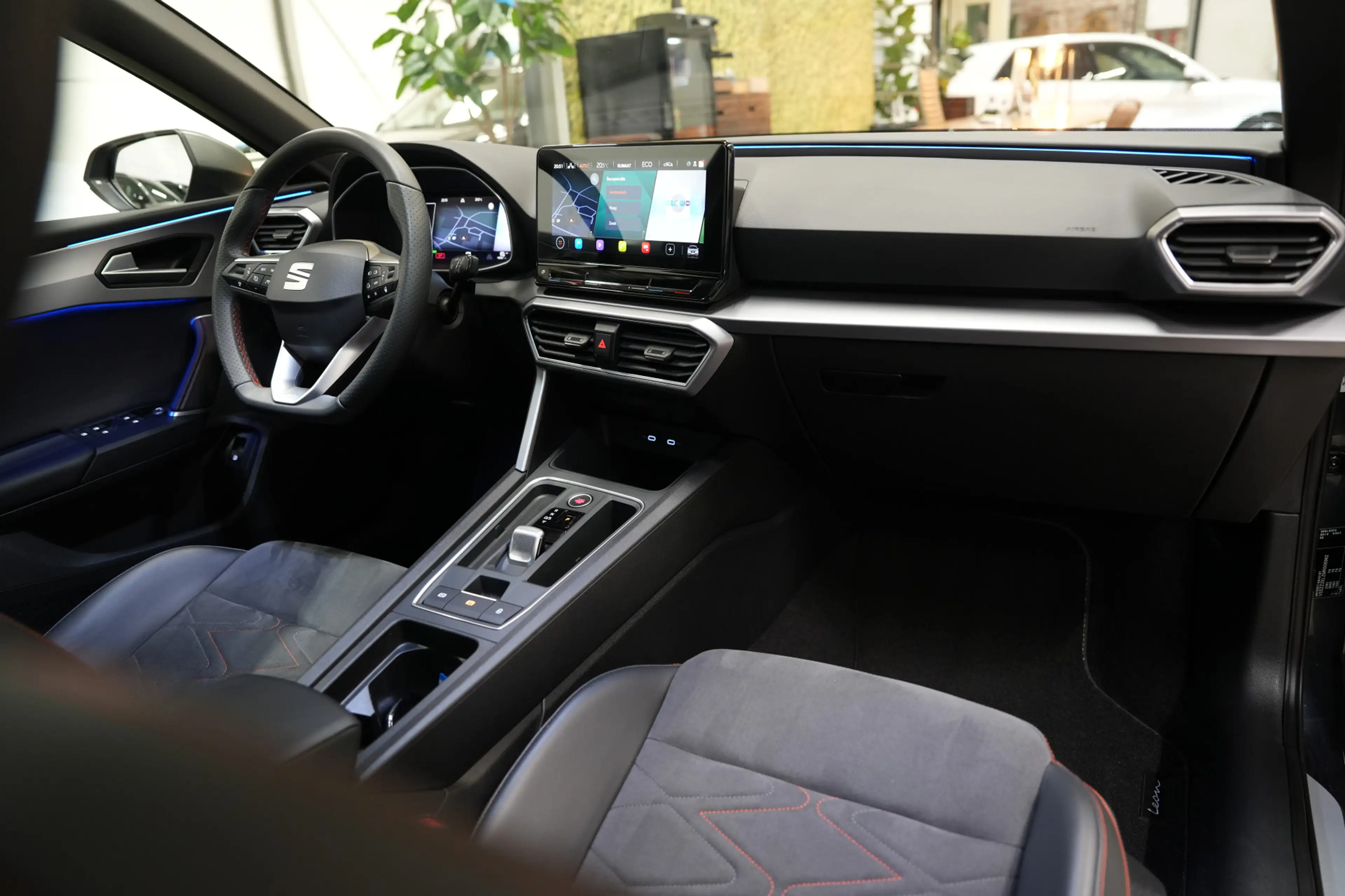 SEAT Leon 1.4 TSI eHybrid PHEV FR 204PK * SoH 96% - Pano - M — photo 19