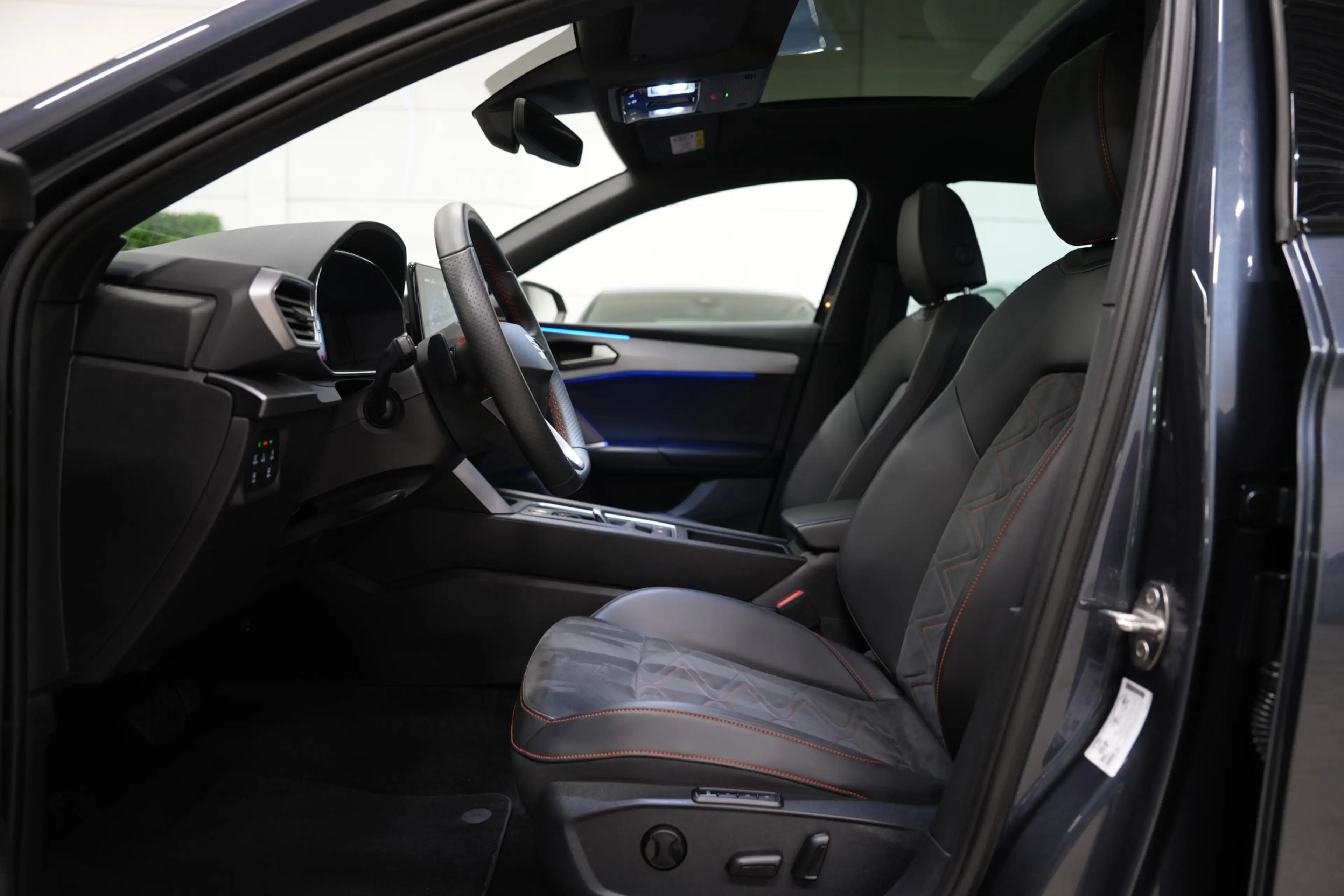 SEAT Leon 1.4 TSI eHybrid PHEV FR 204PK * SoH 96% - Pano - M — photo 13