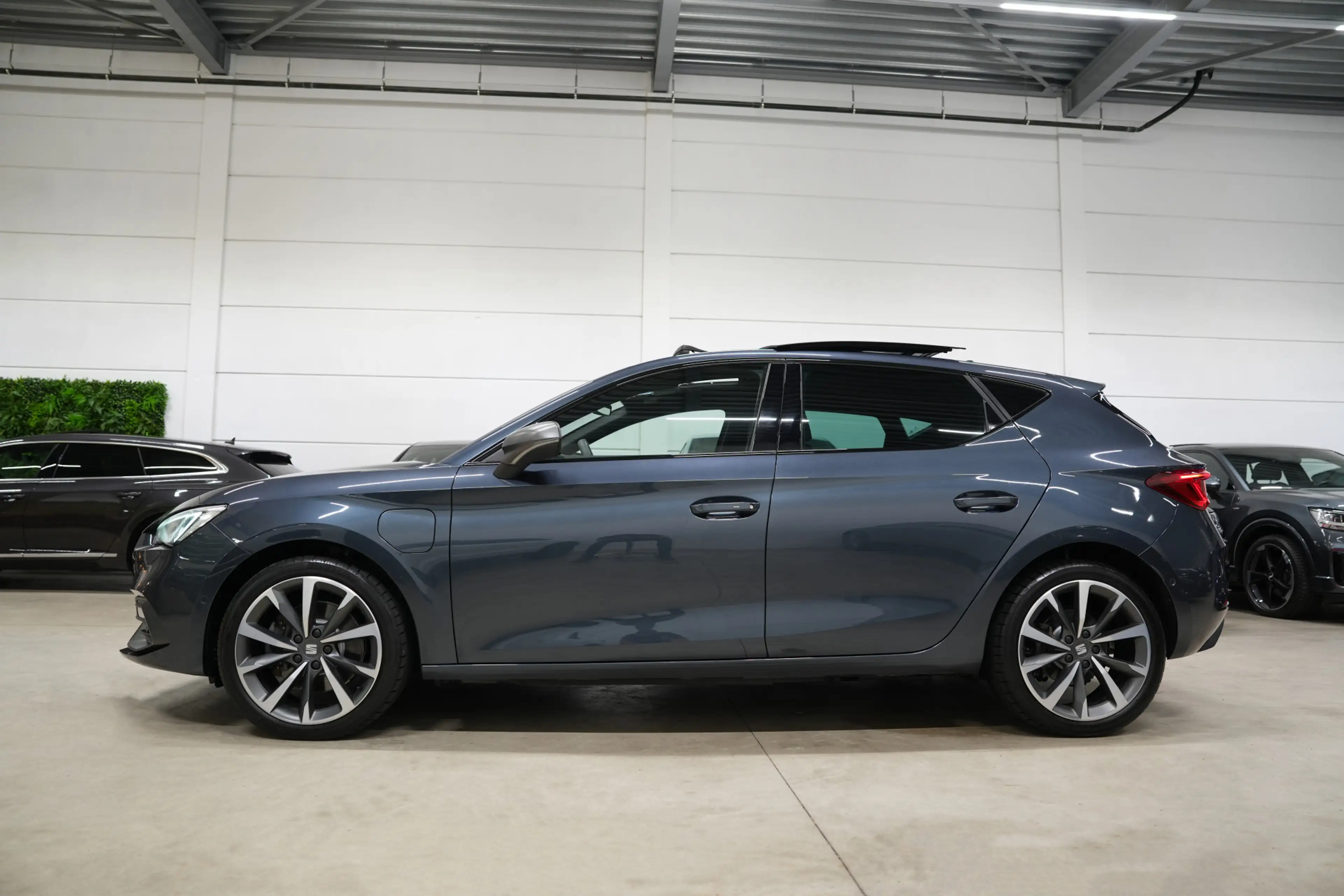 SEAT Leon 1.4 TSI eHybrid PHEV FR 204PK * SoH 96% - Pano - M — photo 5