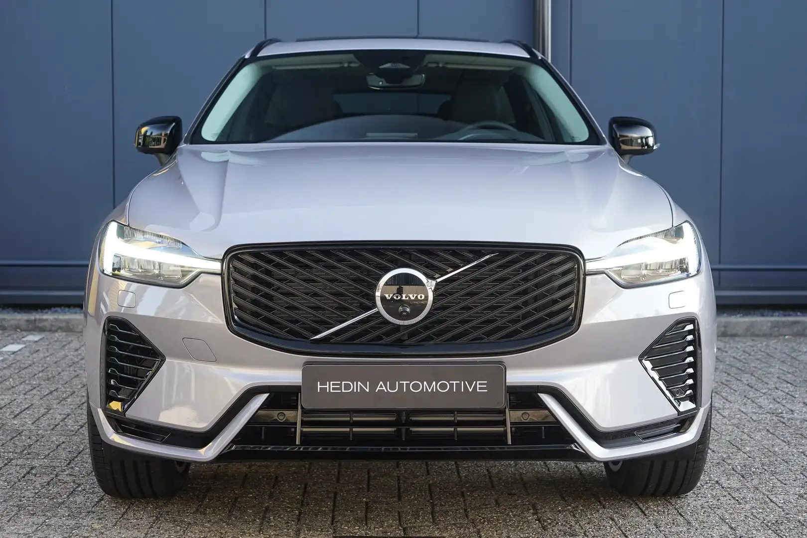 Volvo XC60 2.0 T6 Plug-in hybrid AWD Ultra Dark | 21 inch vel Zilver - 2