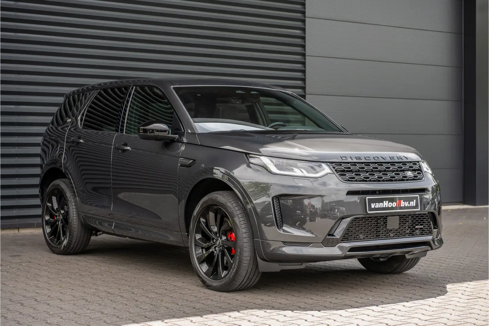 Land Rover Discovery Sport P300e 1.5 R-Dynamic SE -Meridian-ACC-Pano Grijs - 2